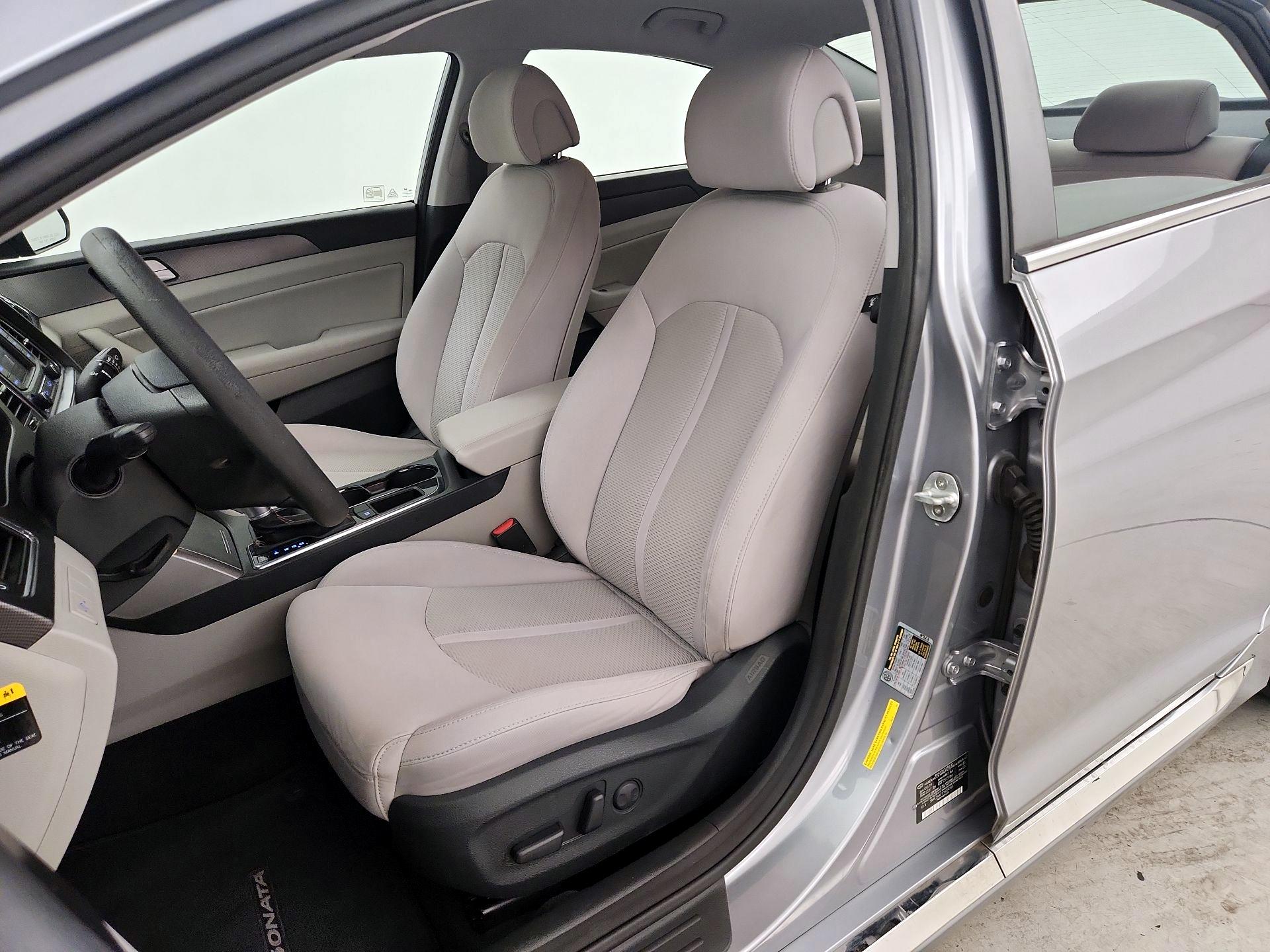 Thumbnail: 2015 Hyundai Sonata - 9