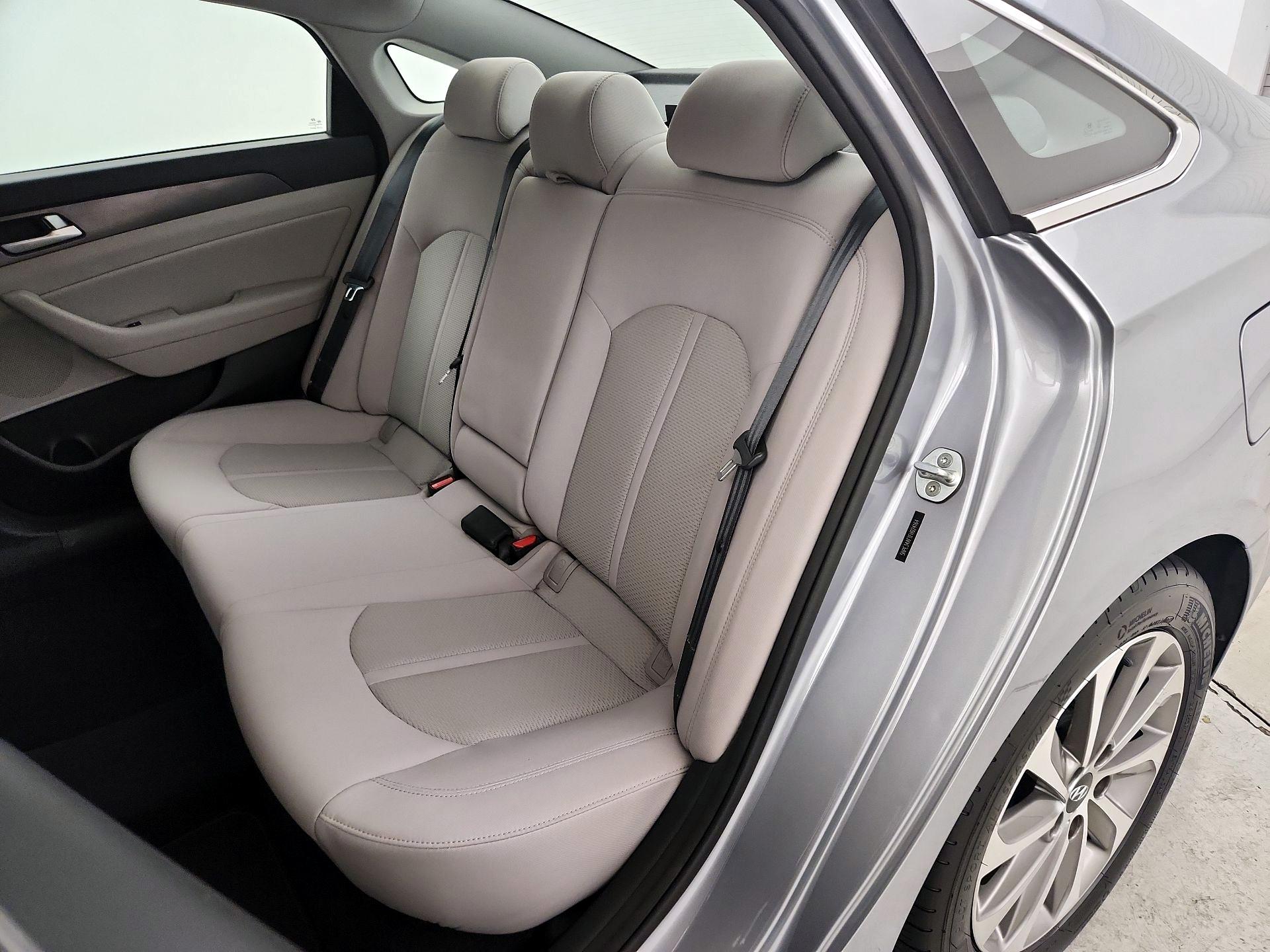 Thumbnail: 2015 Hyundai Sonata - 17