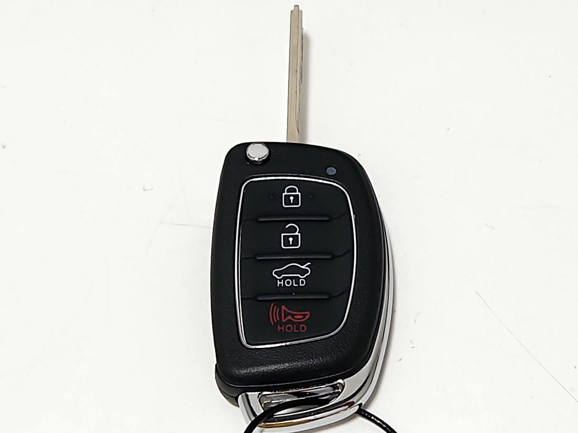 Thumbnail: 2015 Hyundai Sonata - 20