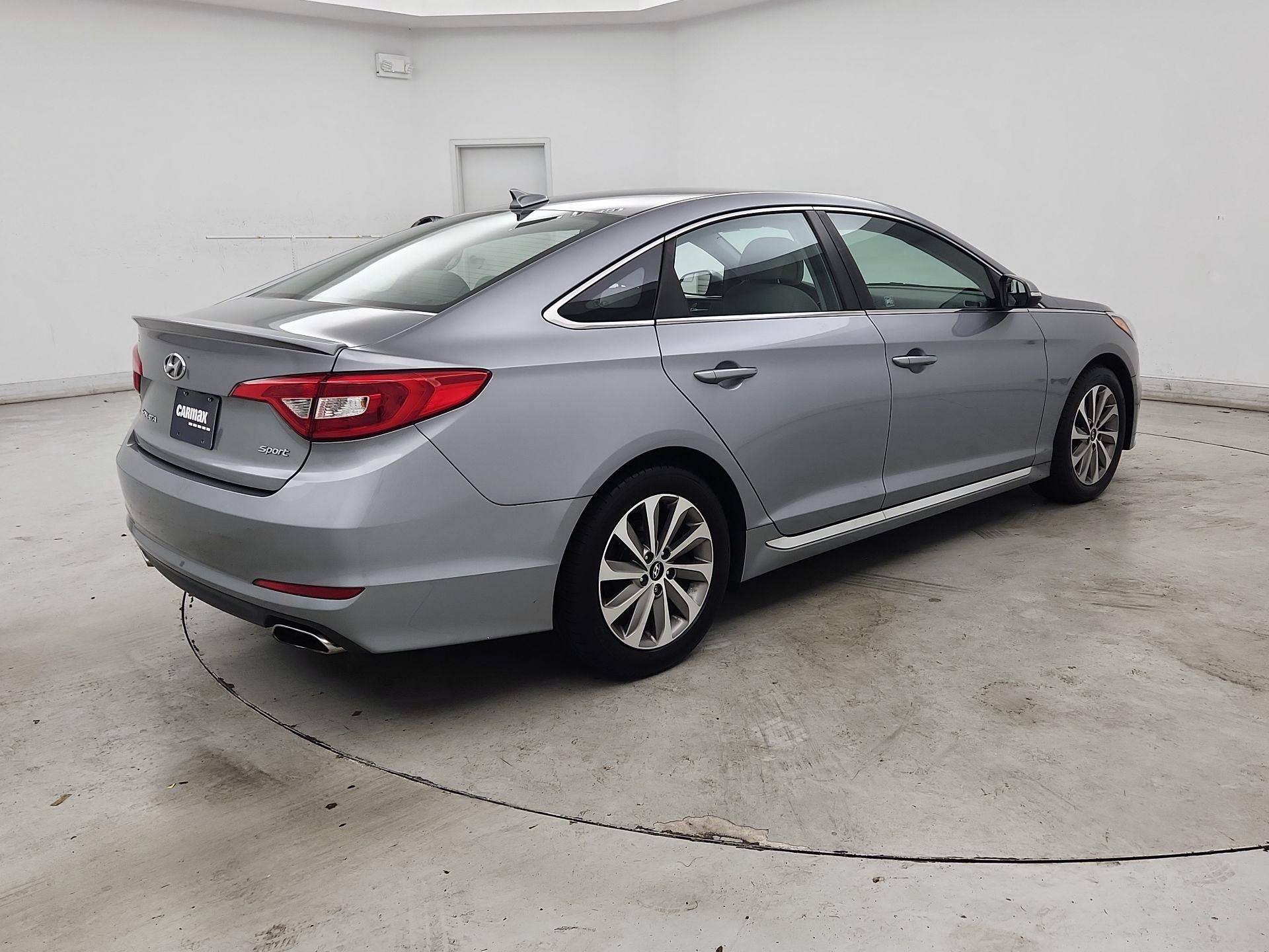 Thumbnail: 2015 Hyundai Sonata - 5