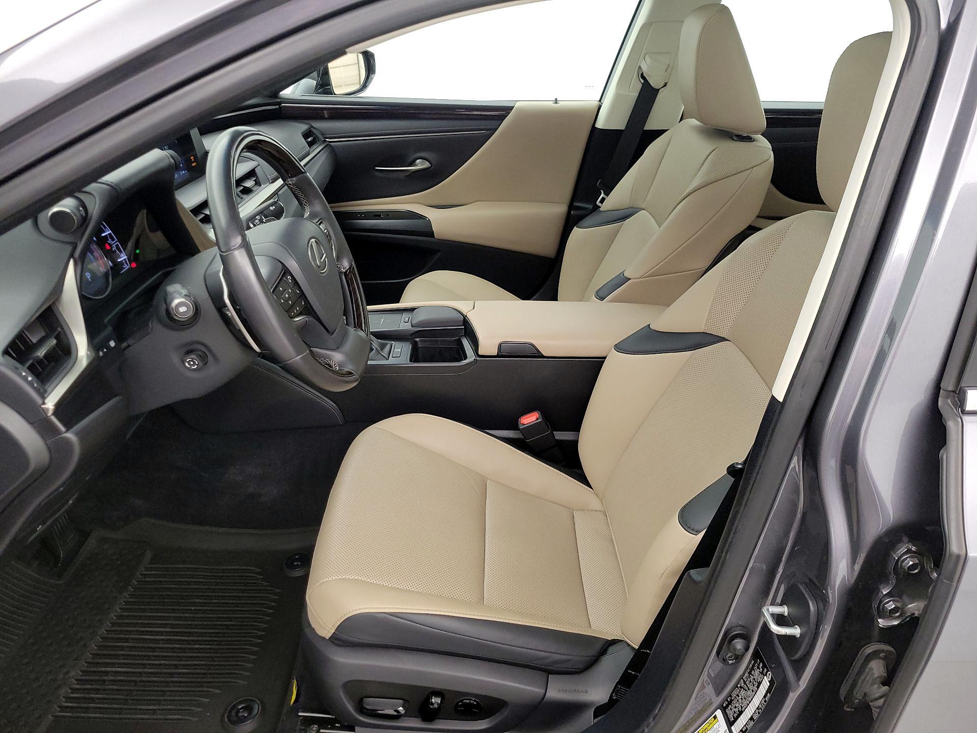 Thumbnail: 2021 Lexus ES - 11