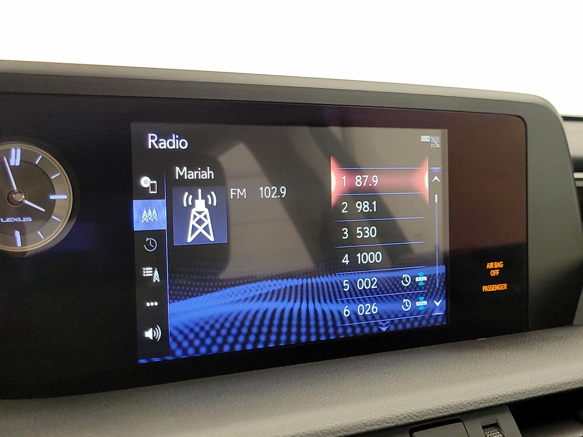 Thumbnail: 2021 Lexus ES - 15