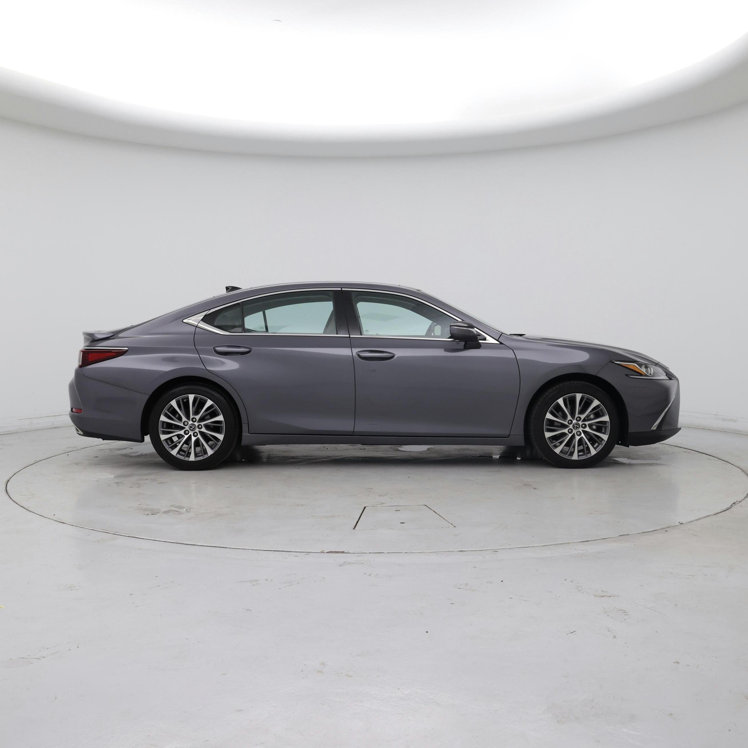 Thumbnail: 2021 Lexus ES - 7