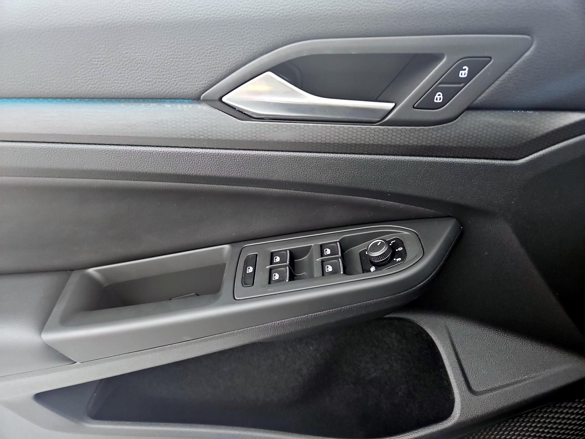 Thumbnail: 2024 Volkswagen Golf - 12