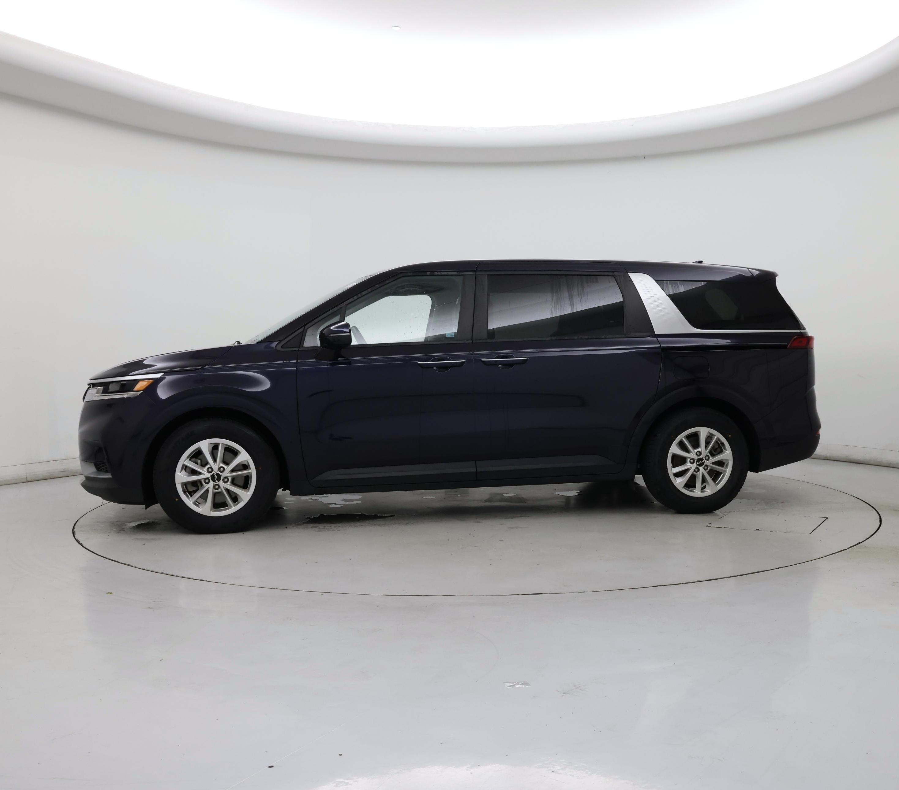 Thumbnail: 2023 Kia Carnival - 3
