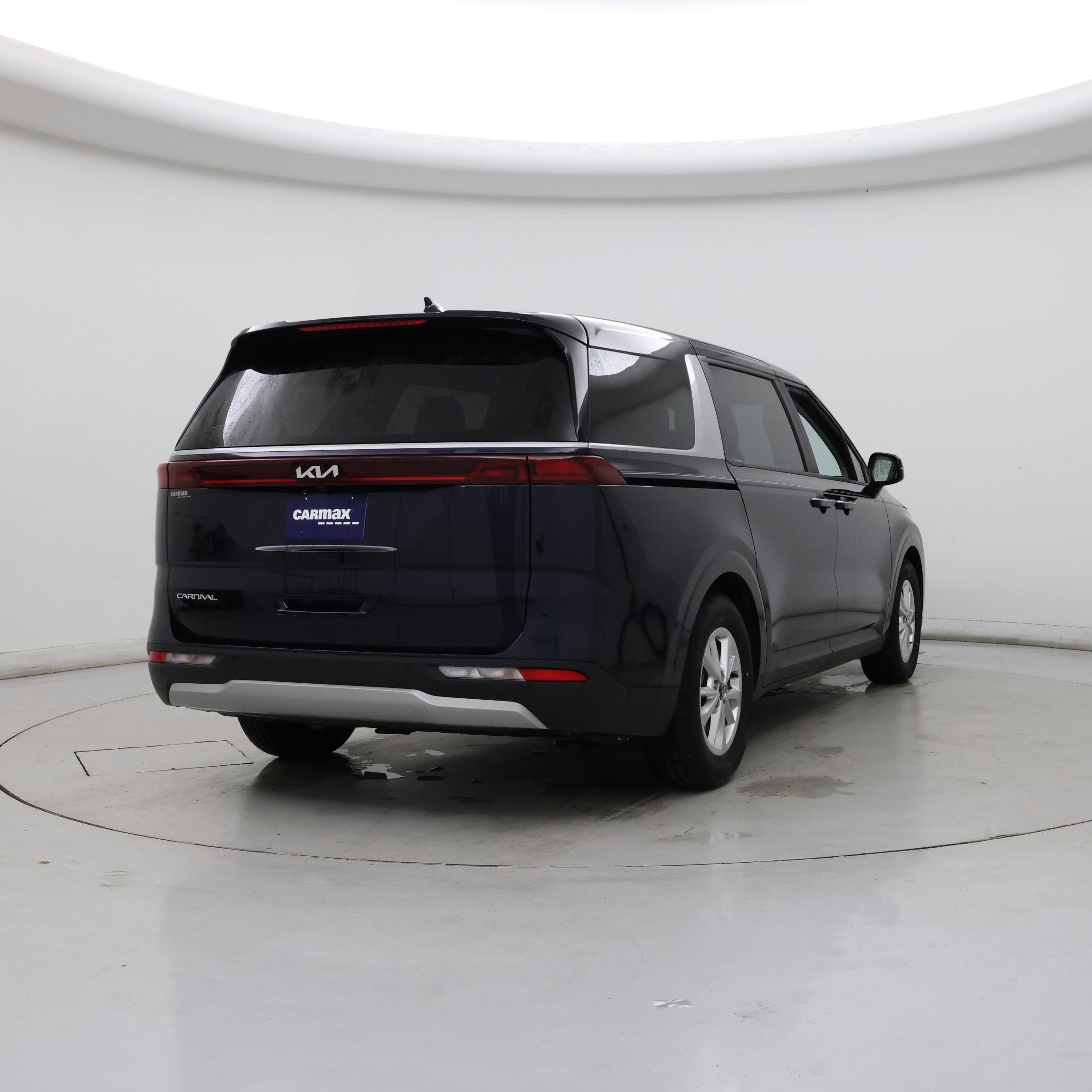Thumbnail: 2023 Kia Carnival - 8