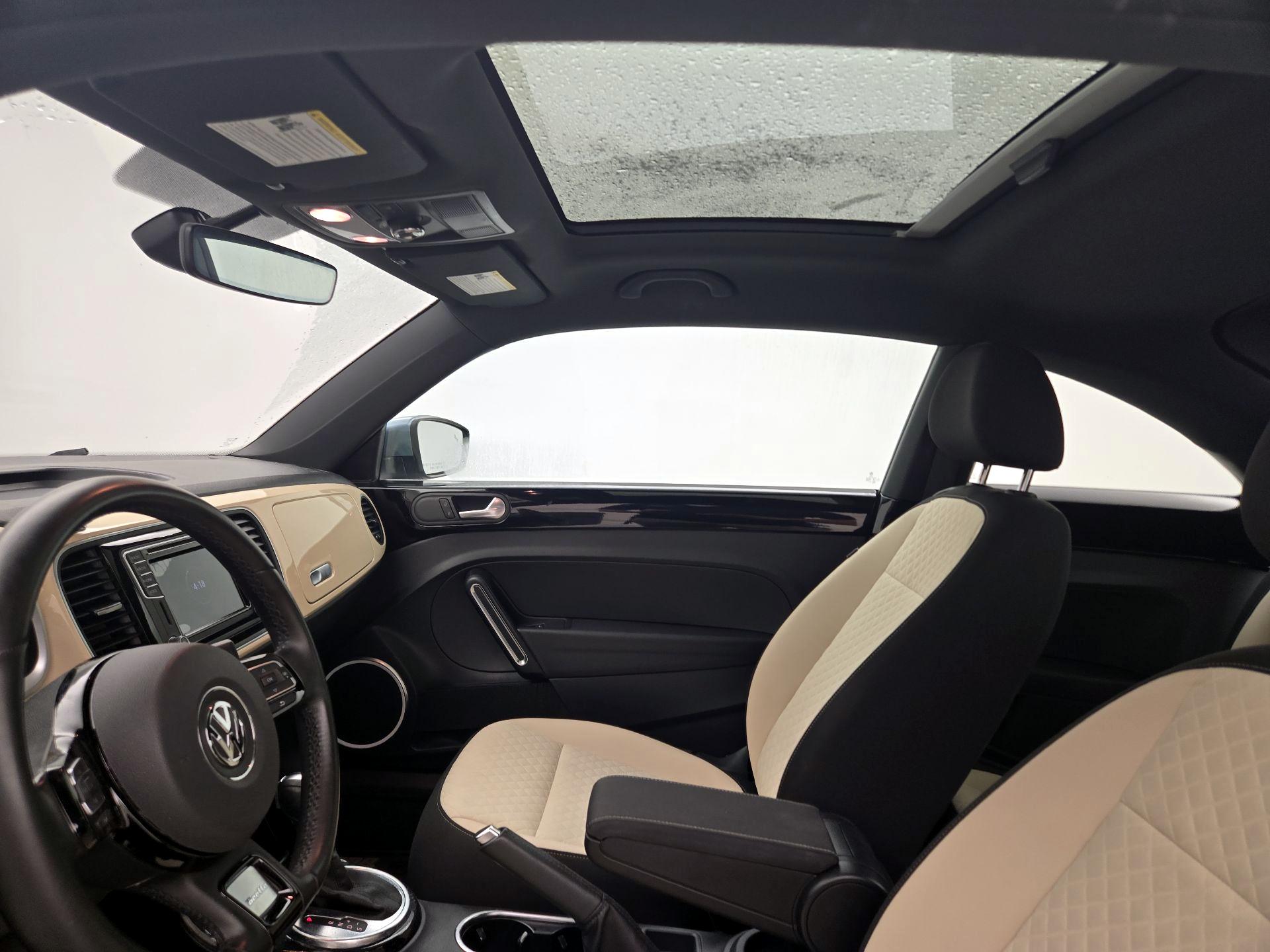 Thumbnail: 2019 Volkswagen Beetle - 19