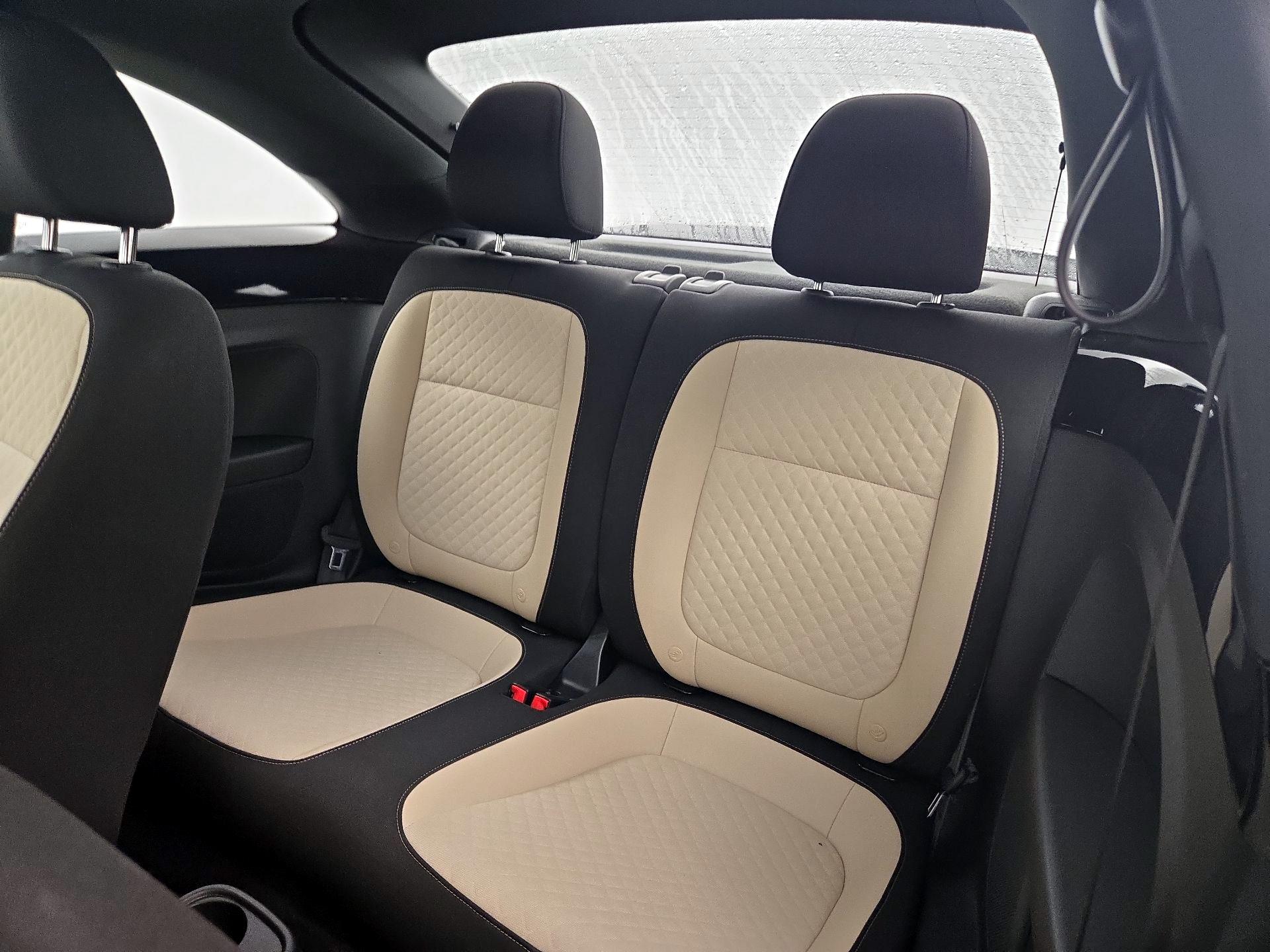Thumbnail: 2019 Volkswagen Beetle - 20