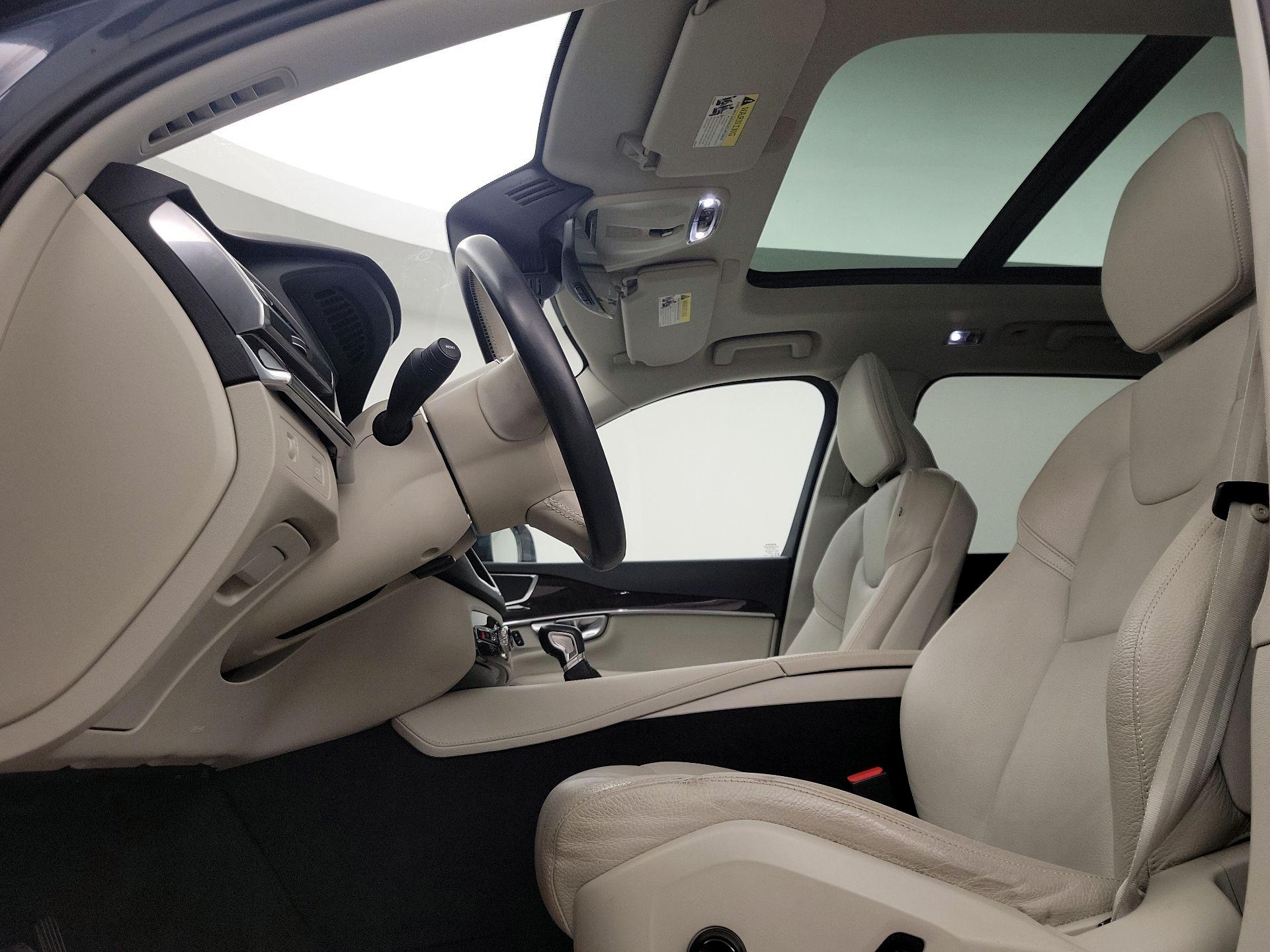 Thumbnail: 2019 Volvo XC90 - 20