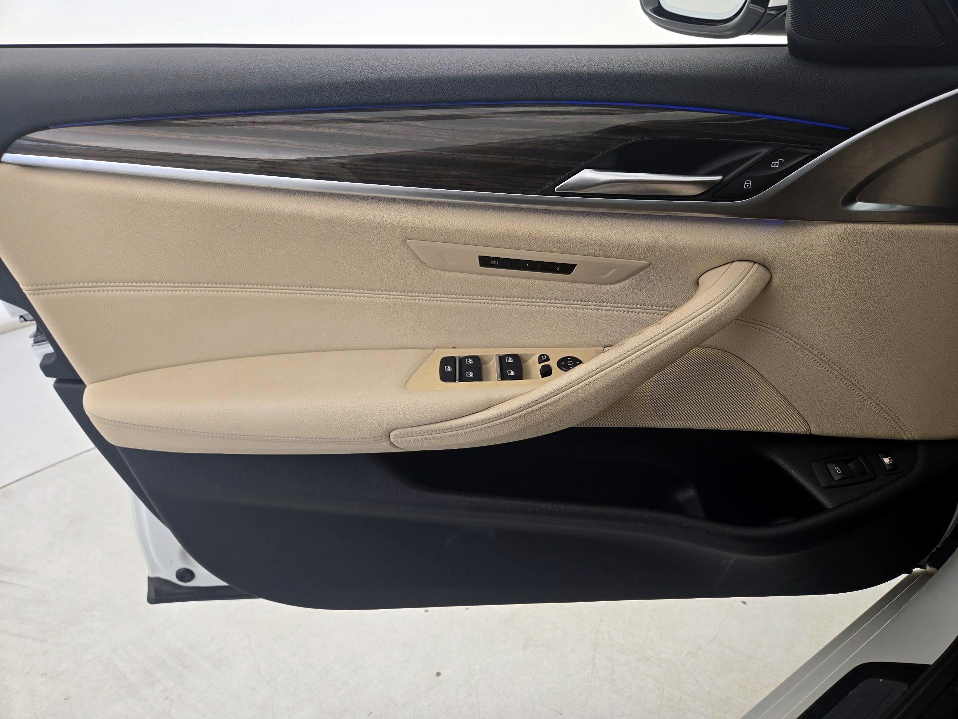 Thumbnail: 2019 BMW 5 Series - 12