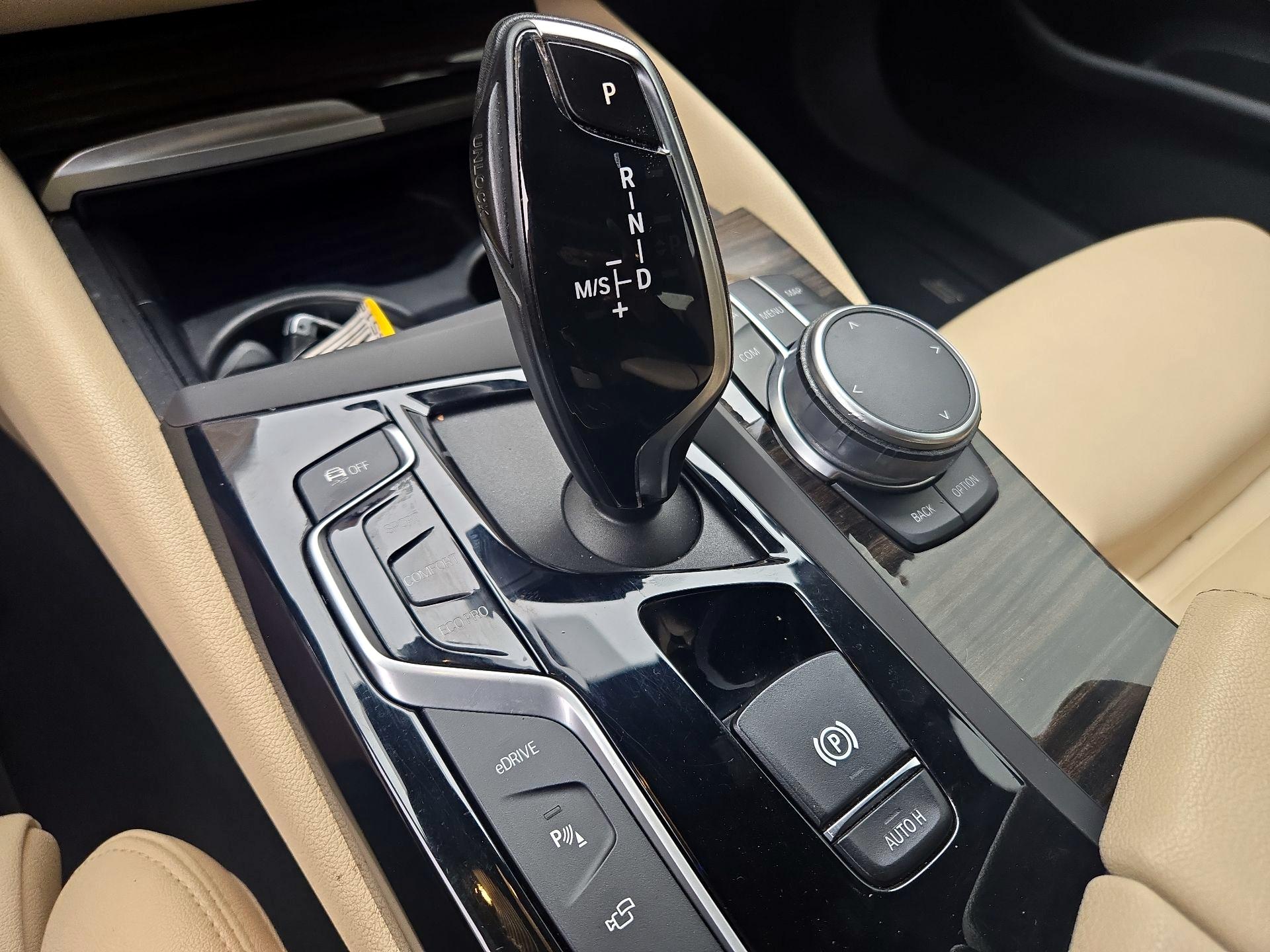 Thumbnail: 2019 BMW 5 Series - 18