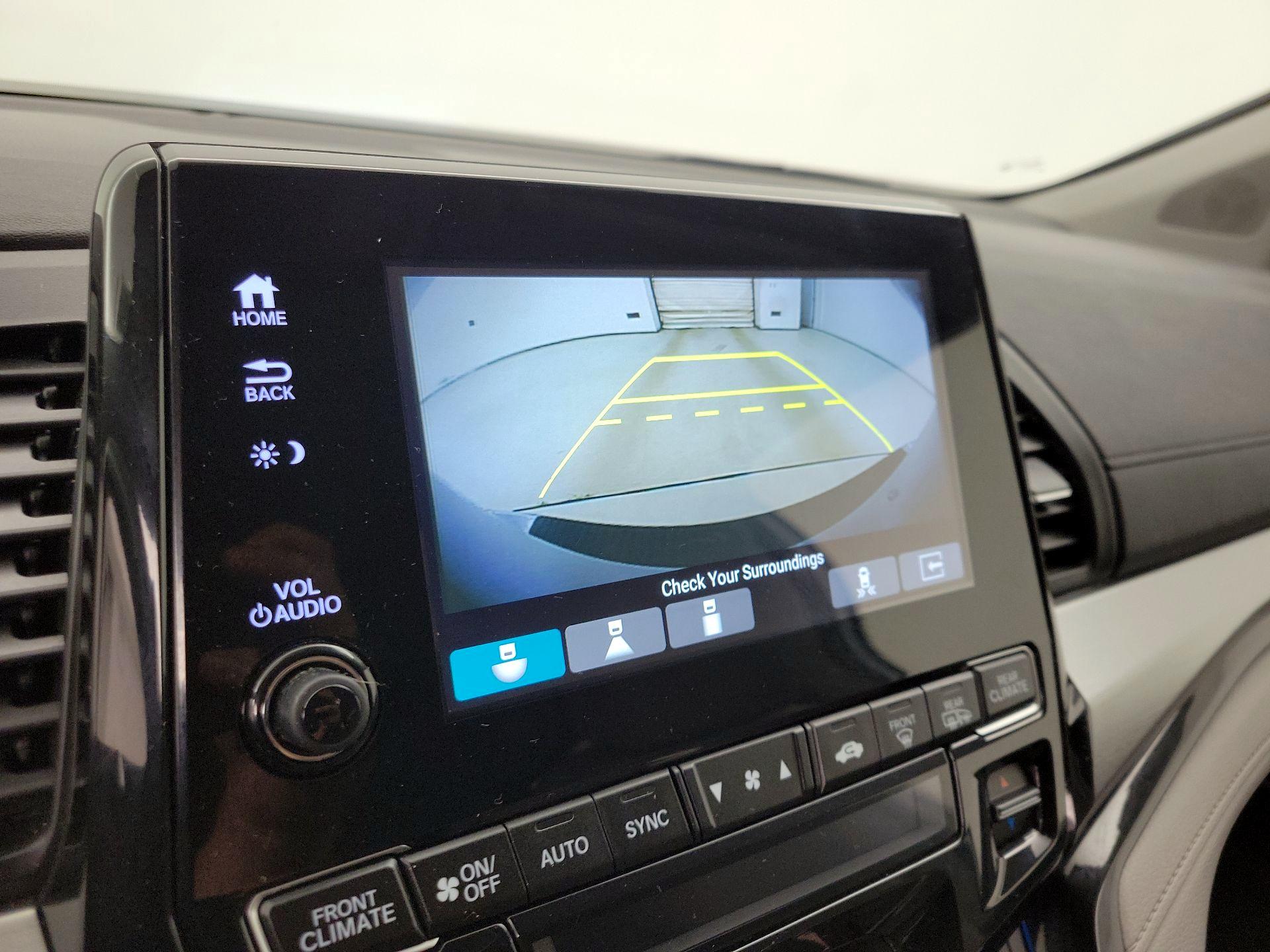 Thumbnail: 2018 Honda Odyssey - 14