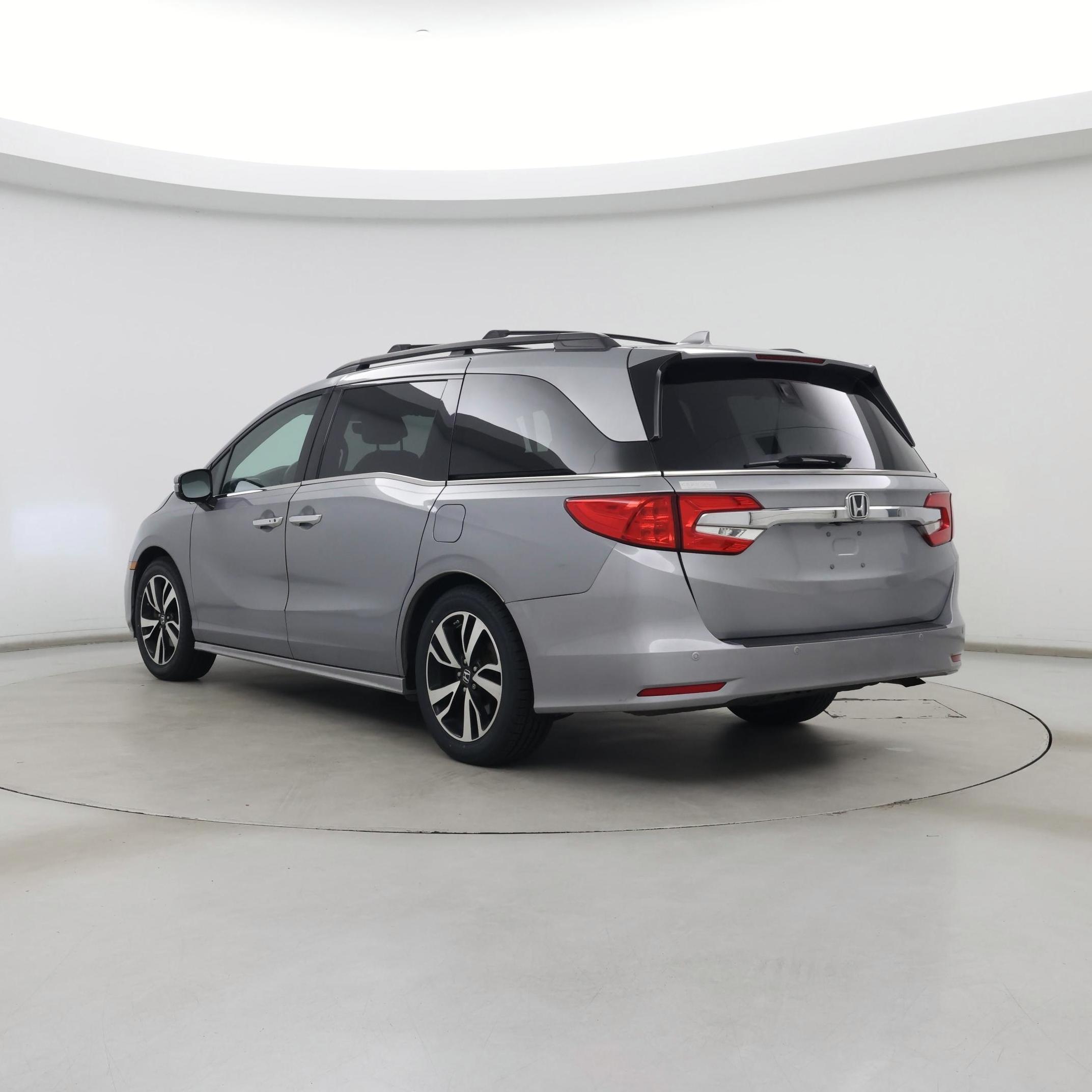 Thumbnail: 2018 Honda Odyssey - 2