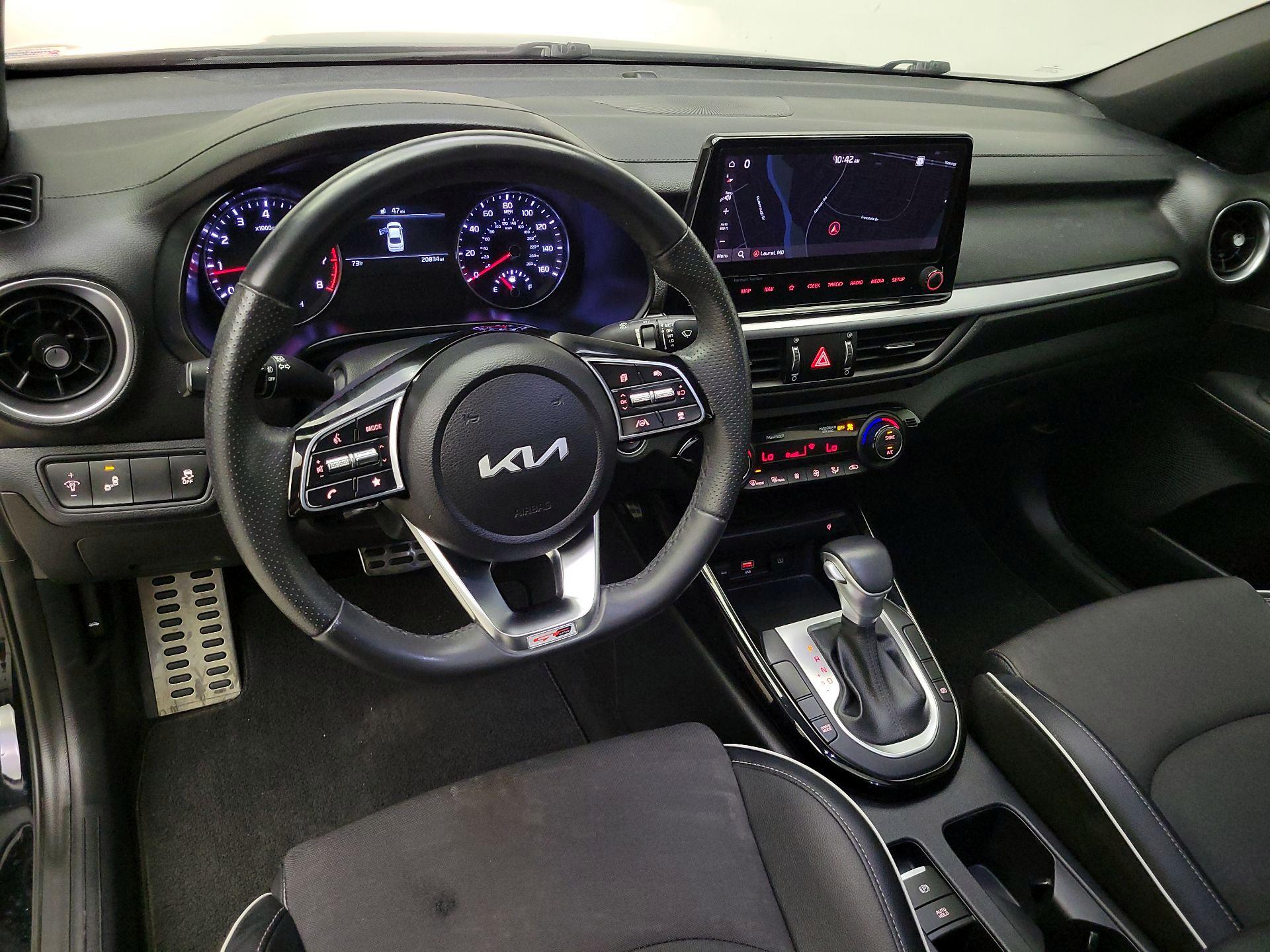 Thumbnail: 2023 Kia Forte - 9