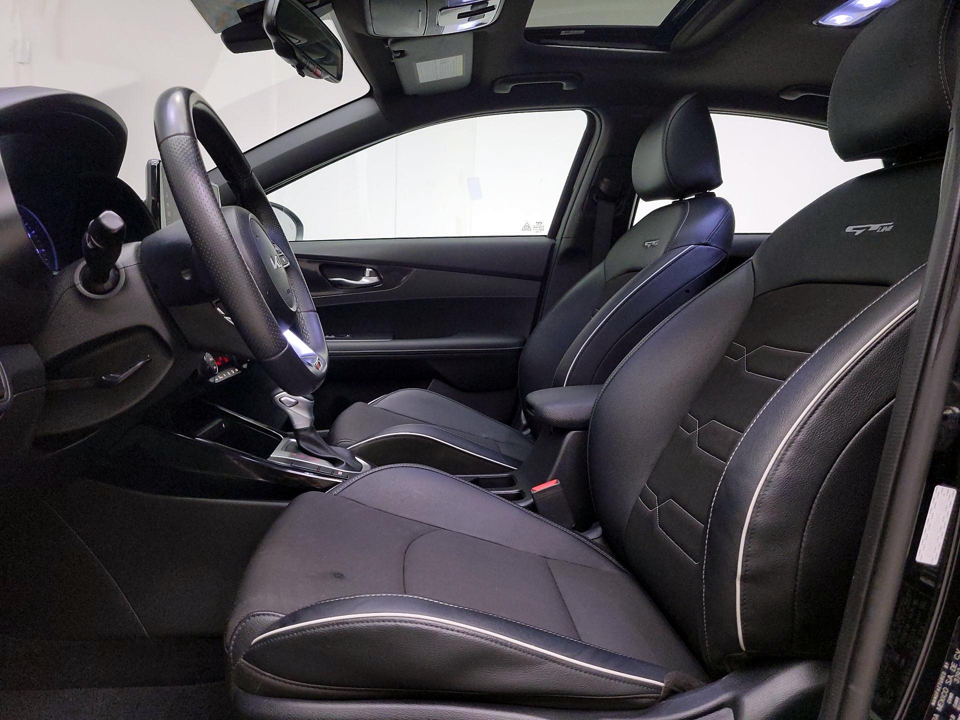Thumbnail: 2023 Kia Forte - 11