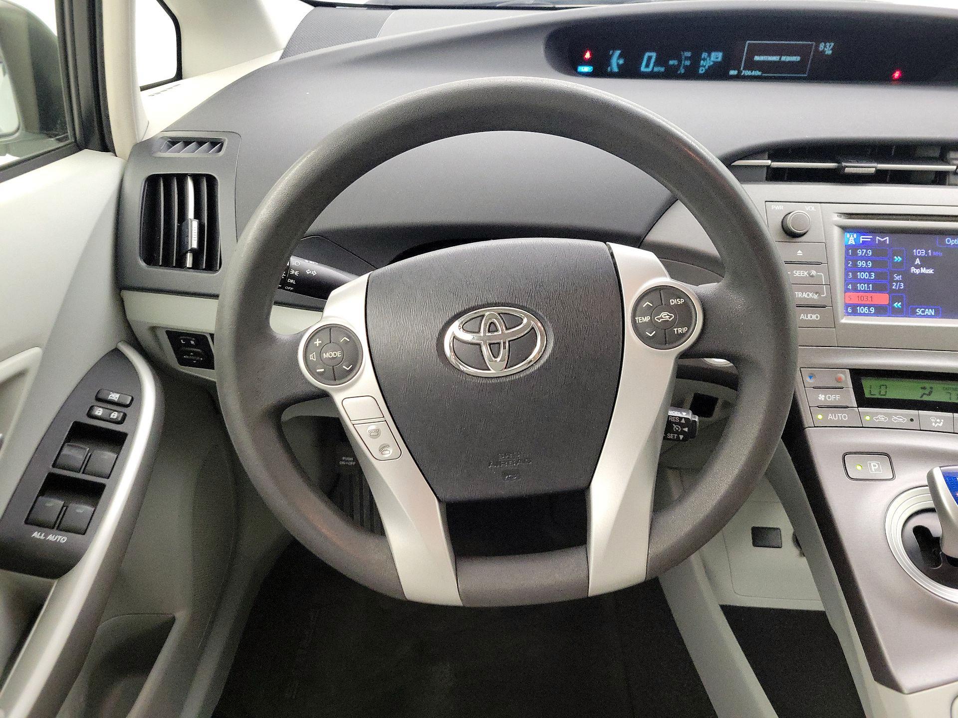 Thumbnail: 2013 Toyota Prius - 10