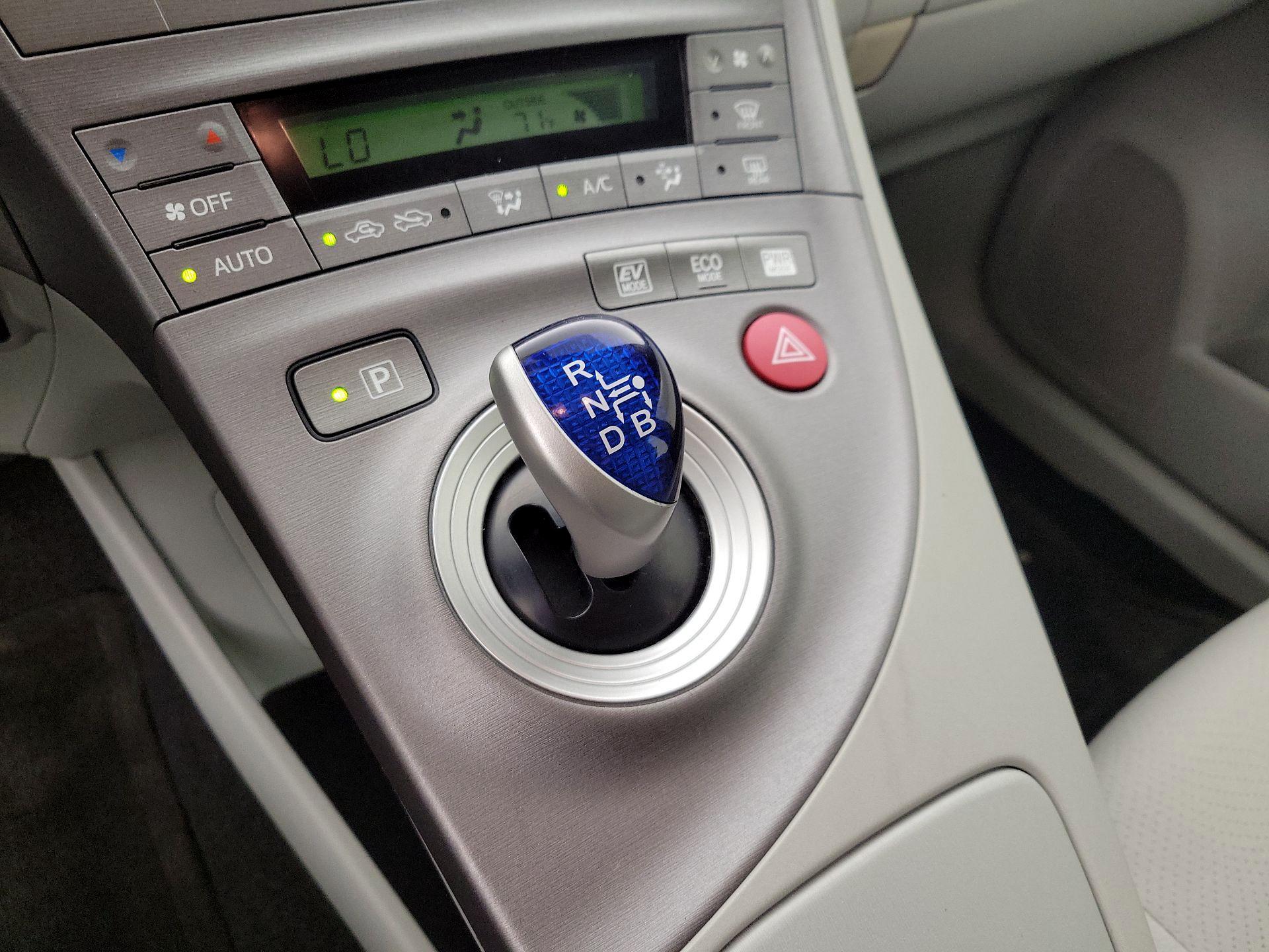 Thumbnail: 2013 Toyota Prius - 16