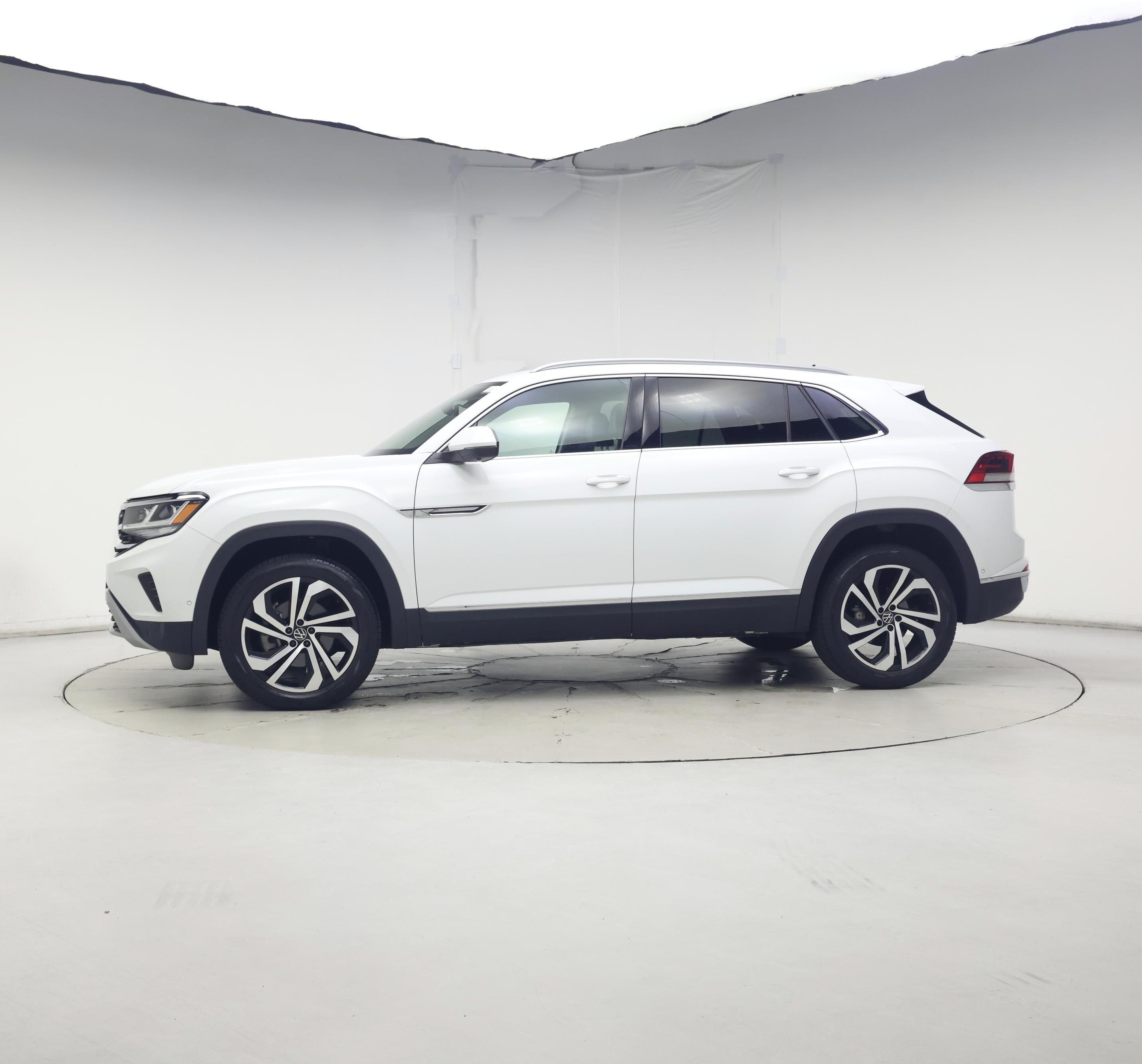 Thumbnail: 2021 Volkswagen Atlas - 3