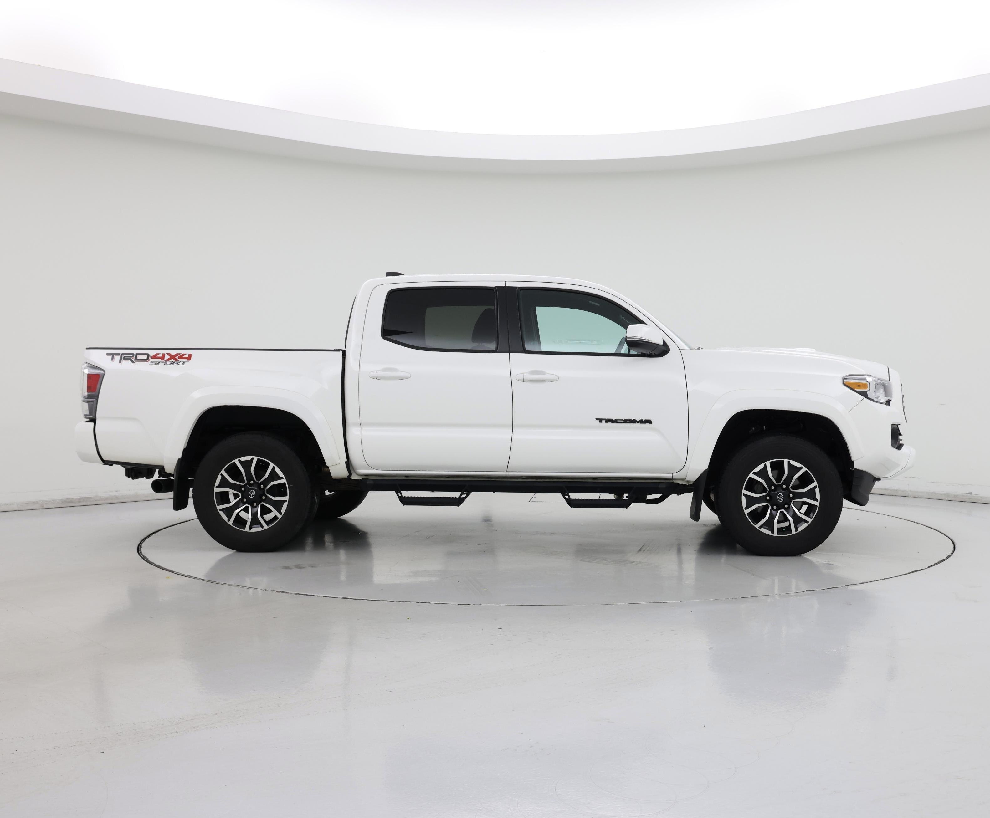 Thumbnail: 2022 Toyota Tacoma - 7