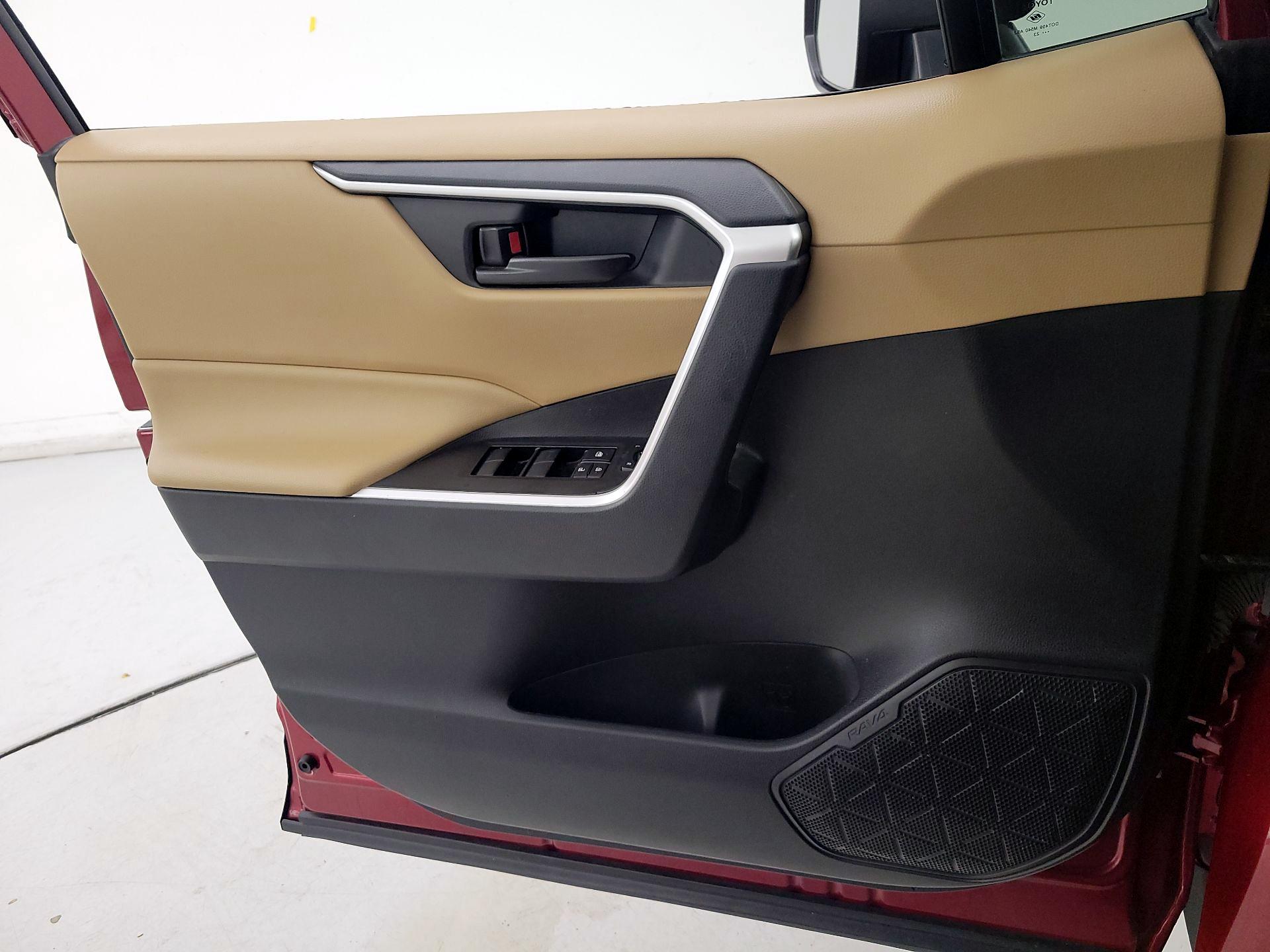 Thumbnail: 2023 Toyota RAV4 - 12