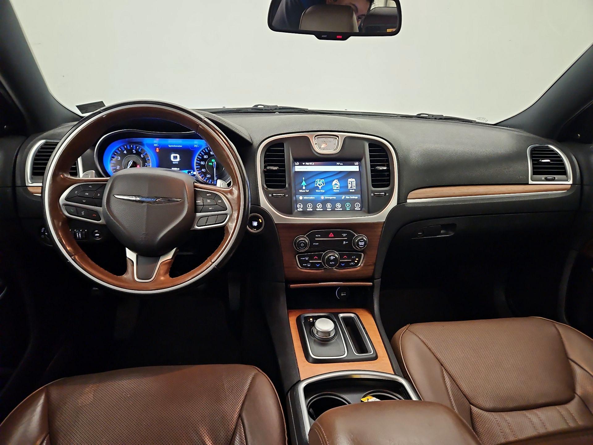 Thumbnail: 2019 Chrysler 300 - 9