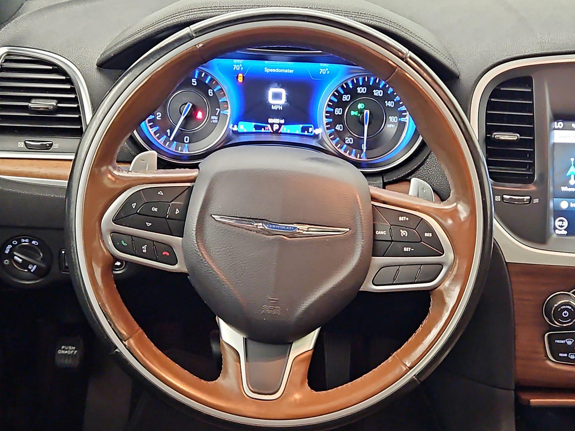 Thumbnail: 2019 Chrysler 300 - 10