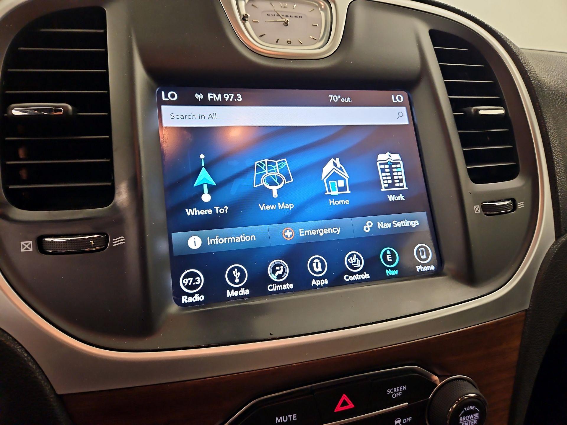 Thumbnail: 2019 Chrysler 300 - 14