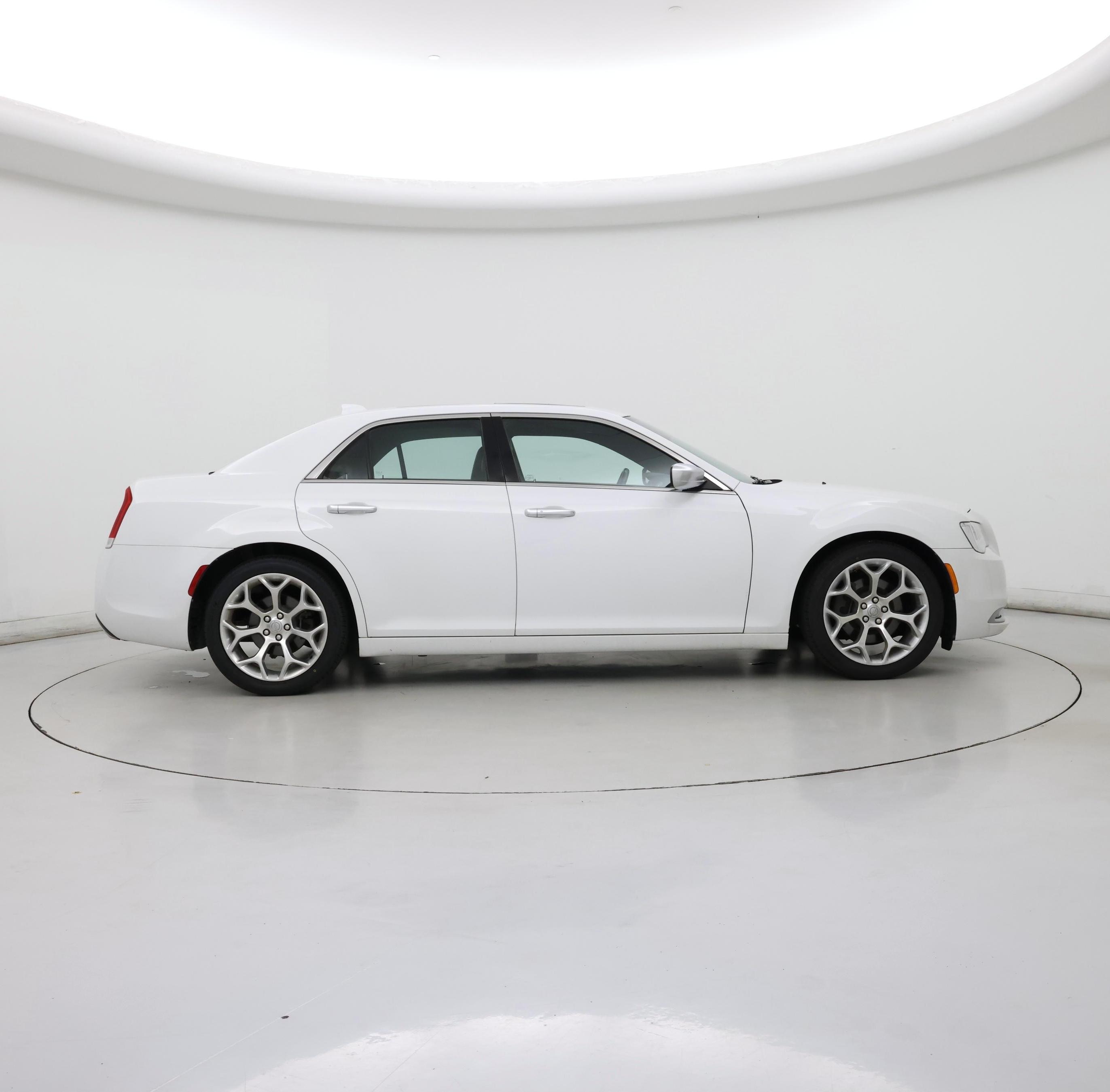 Thumbnail: 2019 Chrysler 300 - 7