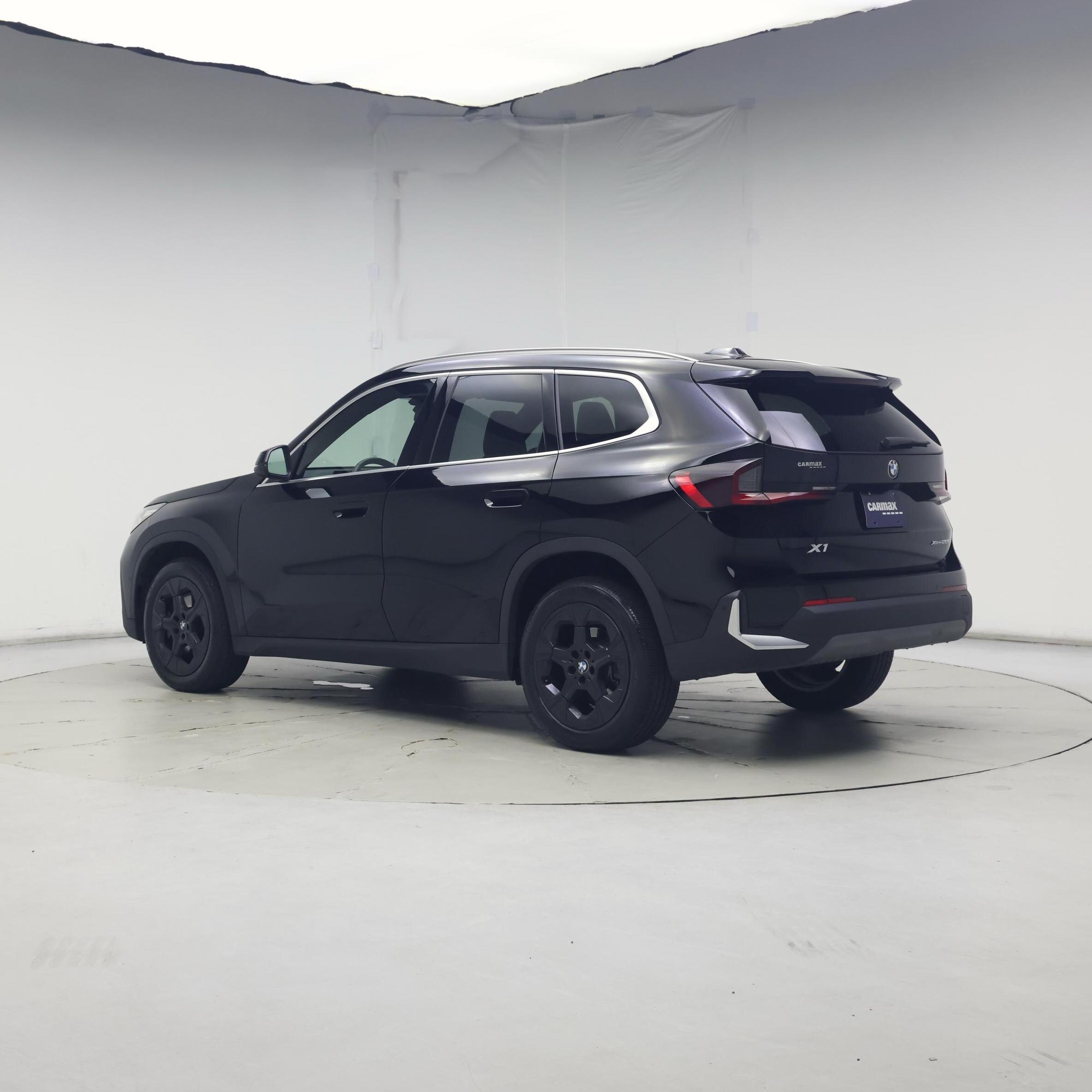Thumbnail: 2023 BMW X1 - 2