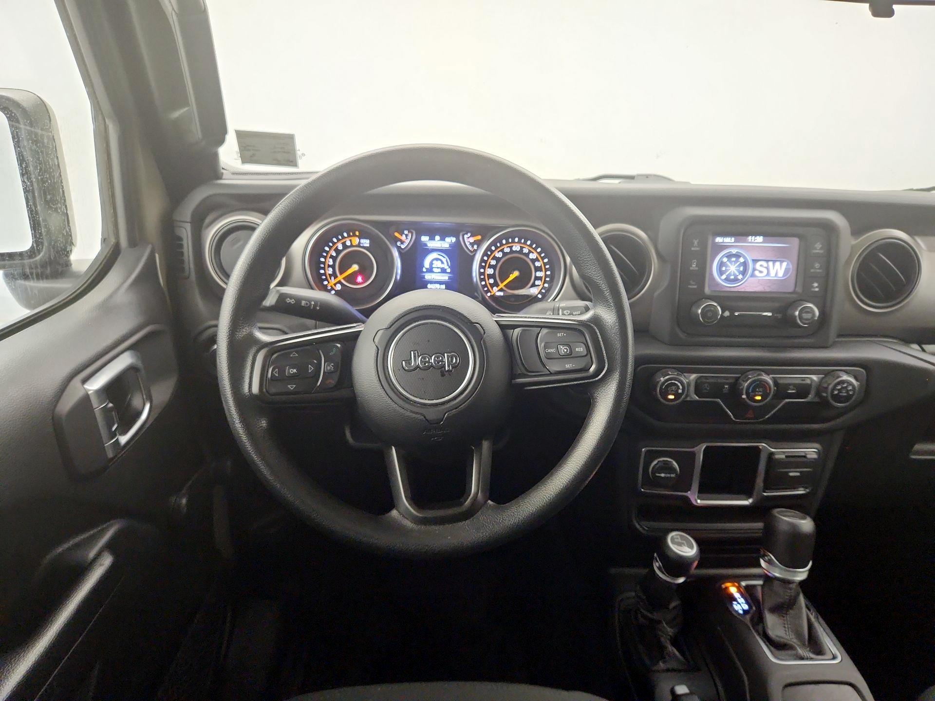 Thumbnail: 2020 Jeep Gladiator - 10