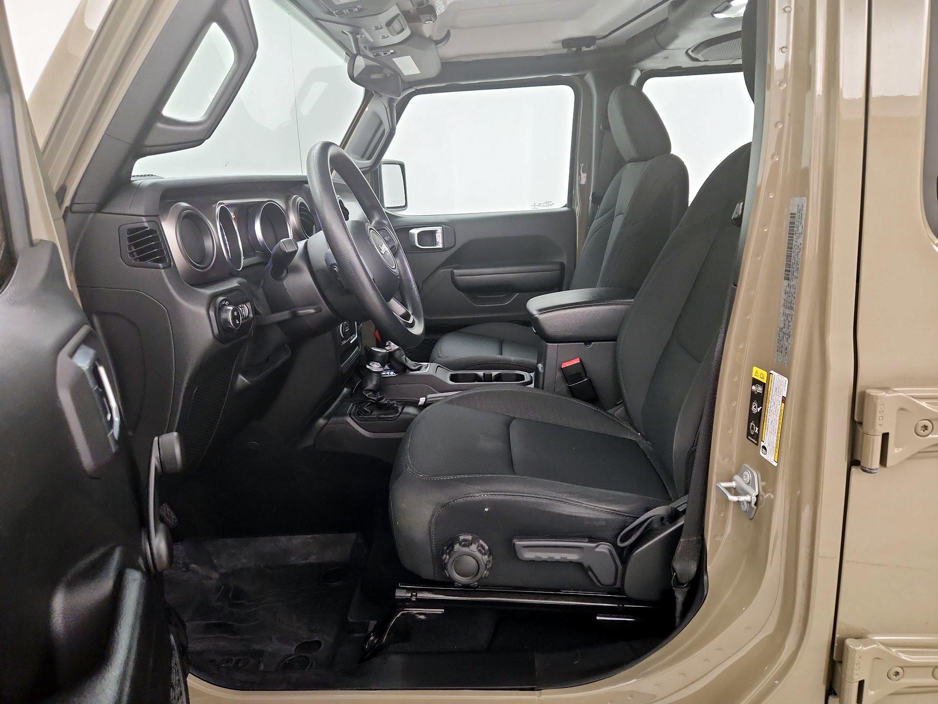 Thumbnail: 2020 Jeep Gladiator - 11