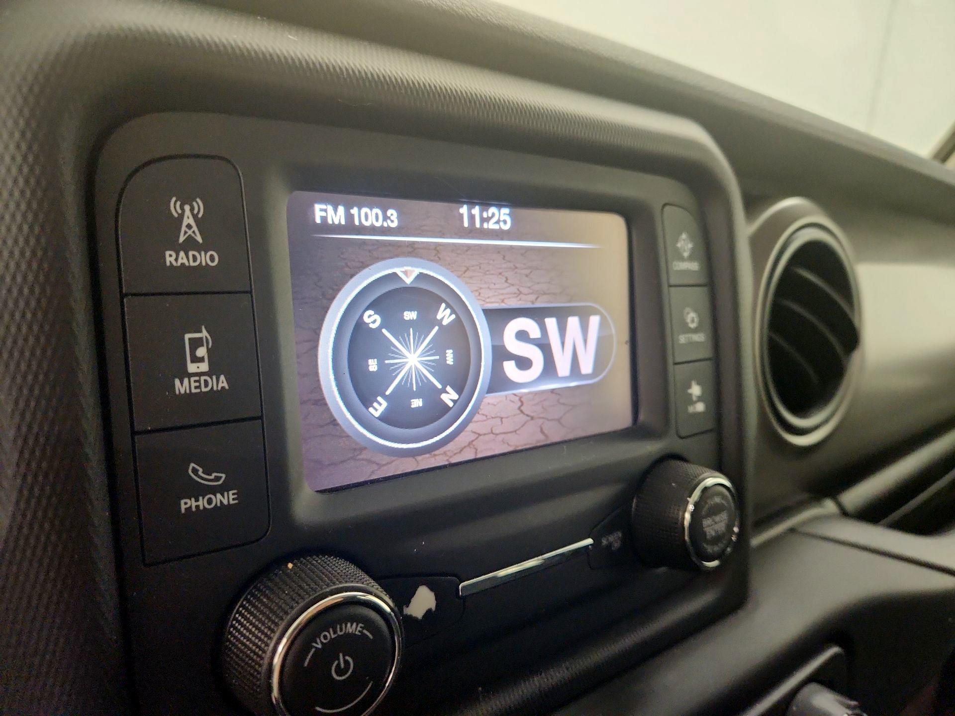 Thumbnail: 2020 Jeep Gladiator - 14