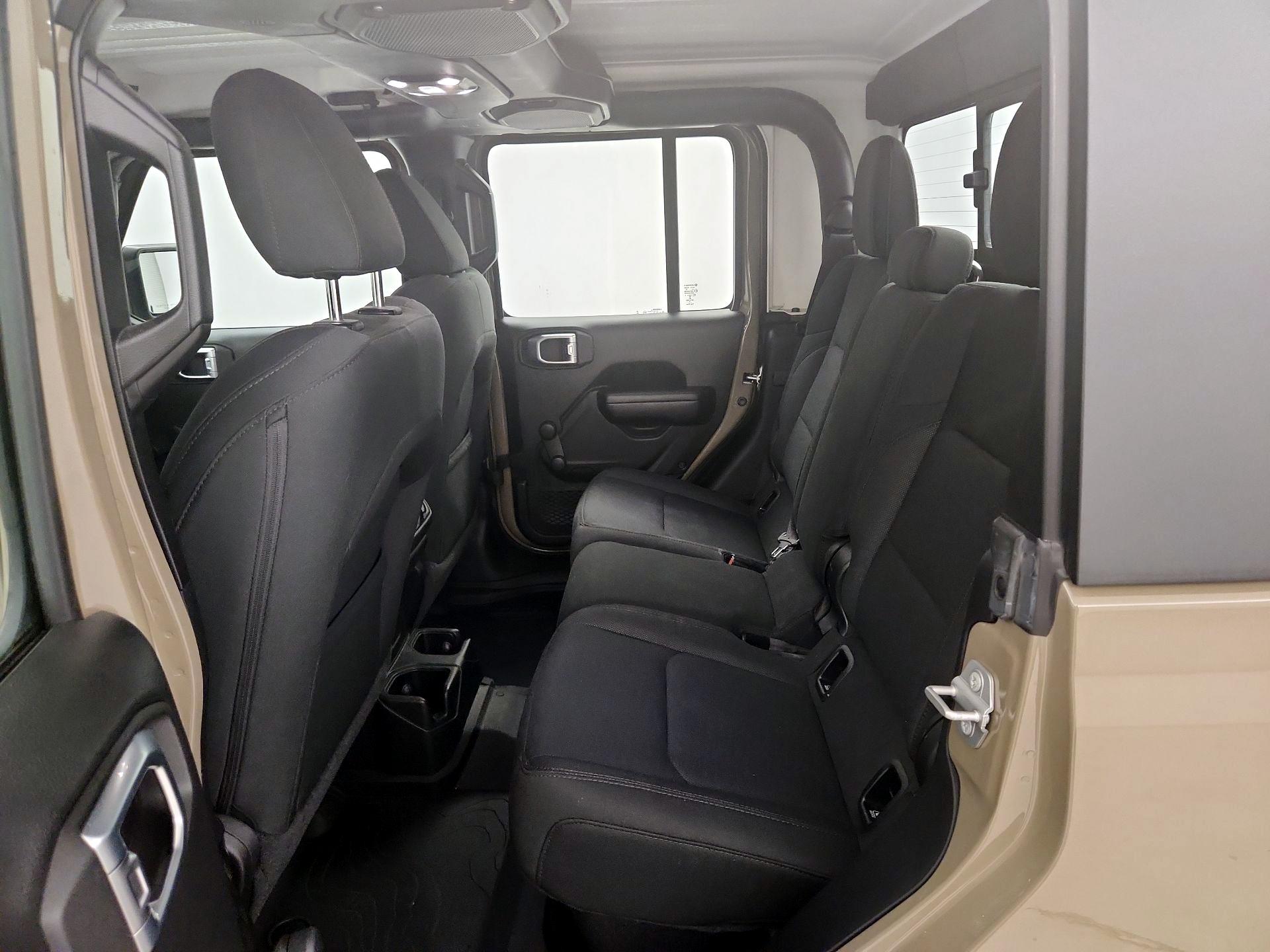 Thumbnail: 2020 Jeep Gladiator - 20