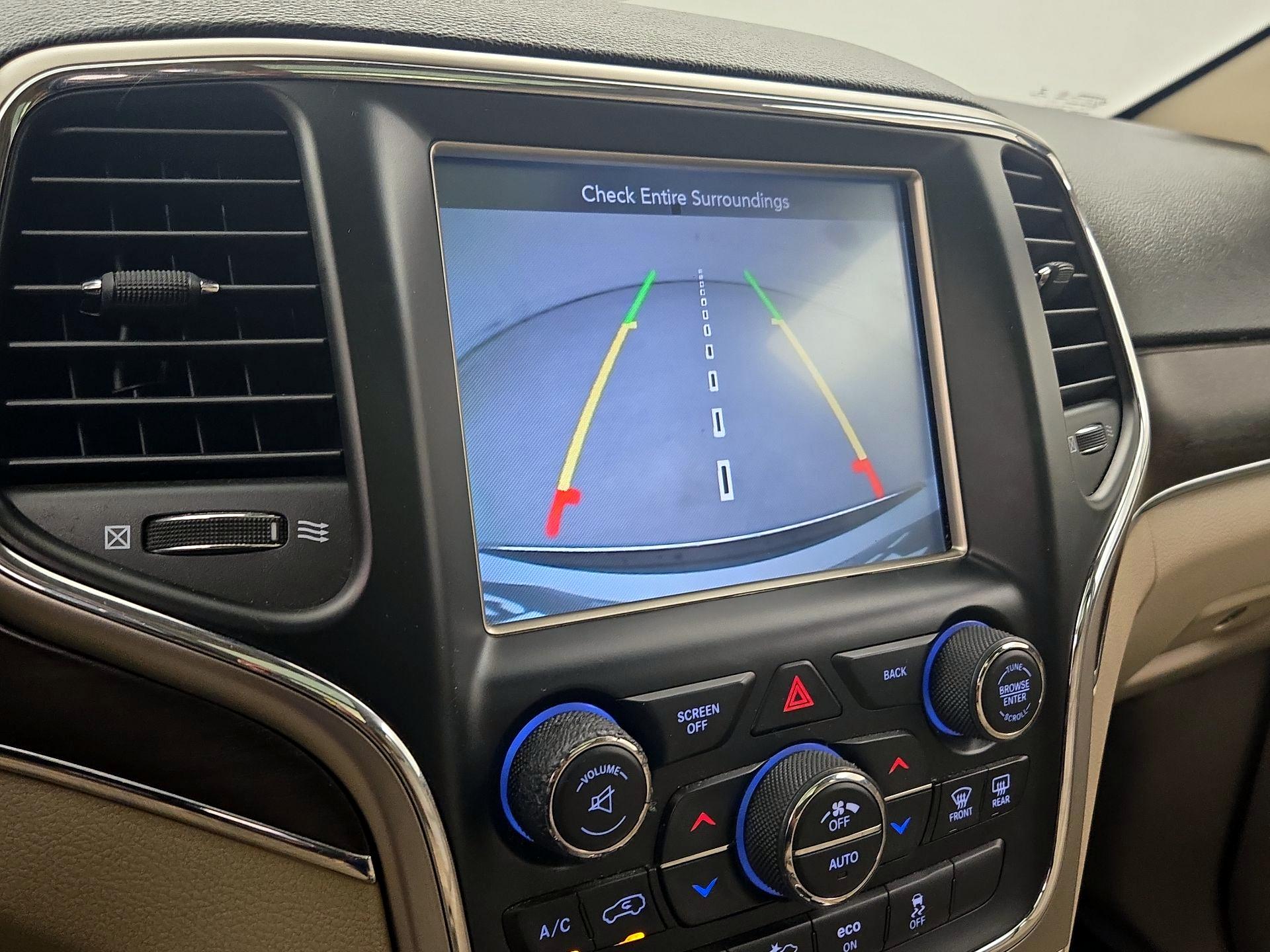 Thumbnail: 2015 Jeep Grand Cherokee - 15