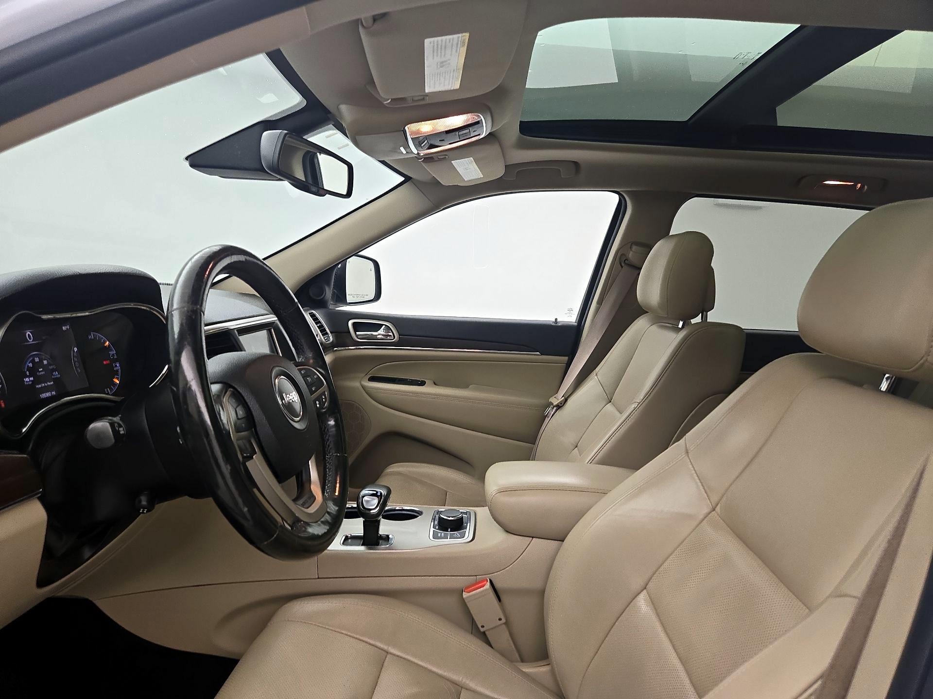 Thumbnail: 2015 Jeep Grand Cherokee - 20