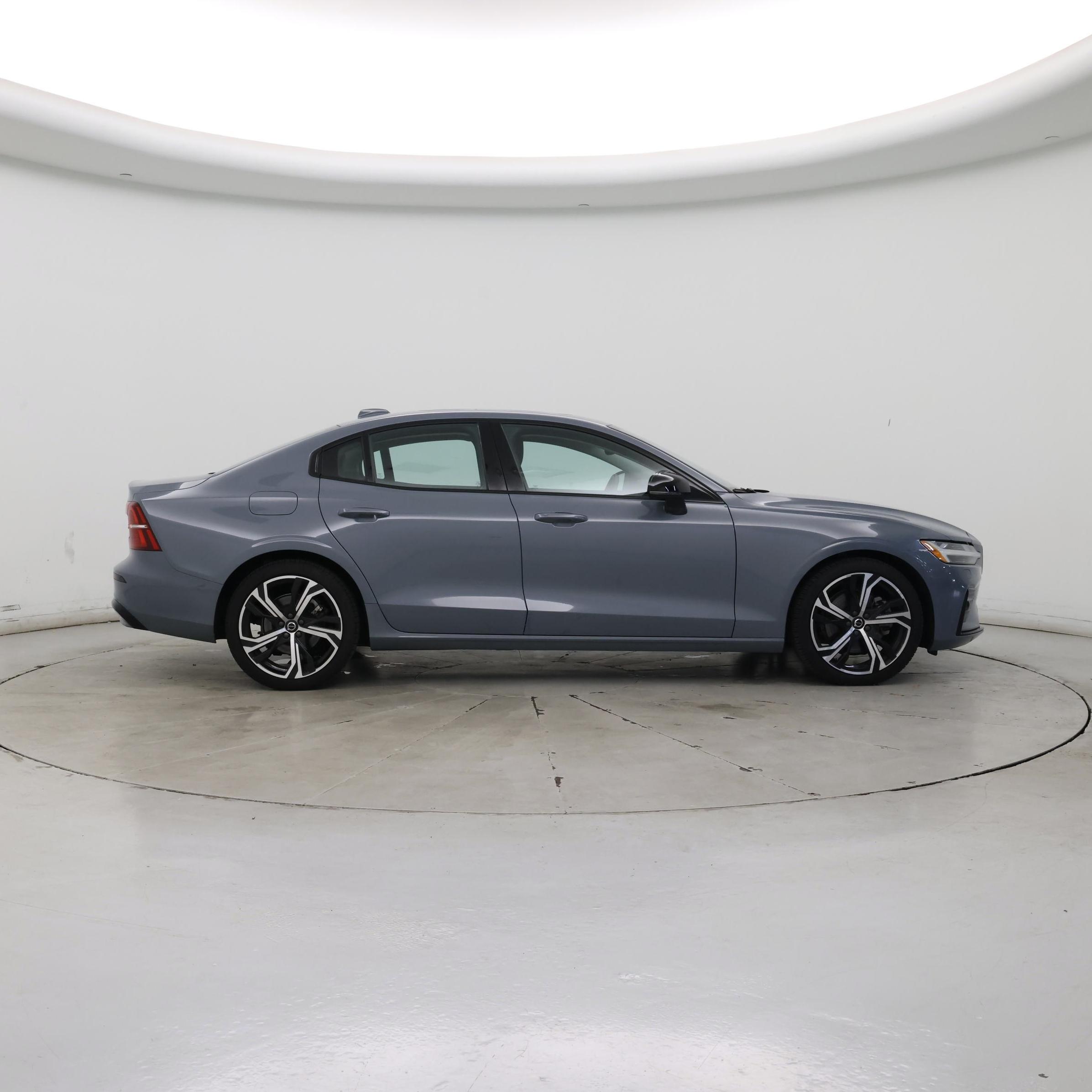 Thumbnail: 2024 Volvo S60 - 7