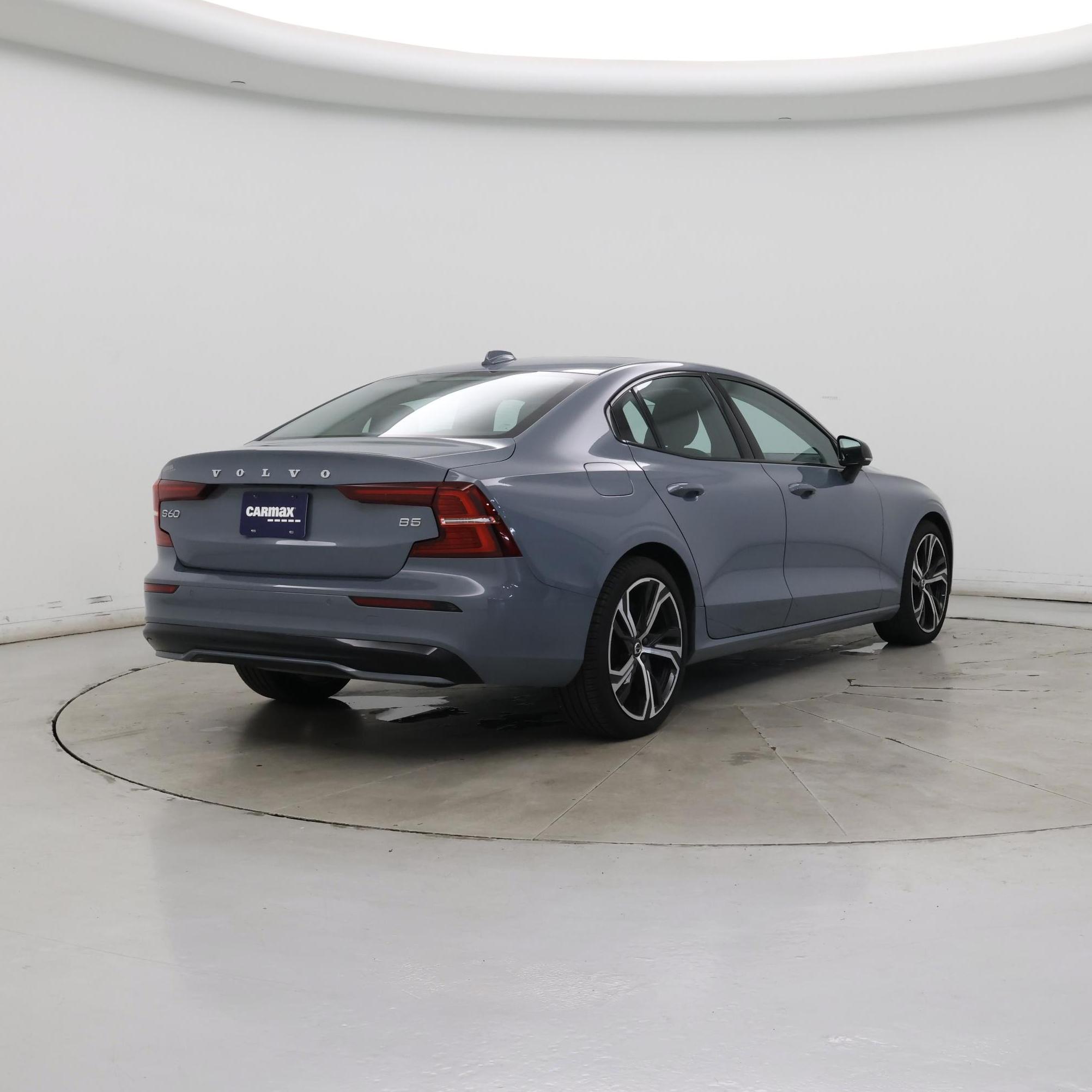 Thumbnail: 2024 Volvo S60 - 8