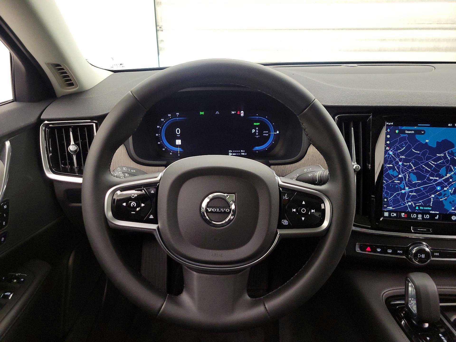 Thumbnail: 2025 Volvo S90 - 10