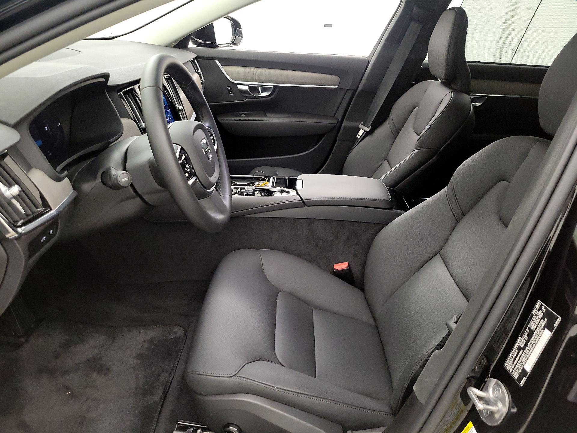 Thumbnail: 2025 Volvo S90 - 11