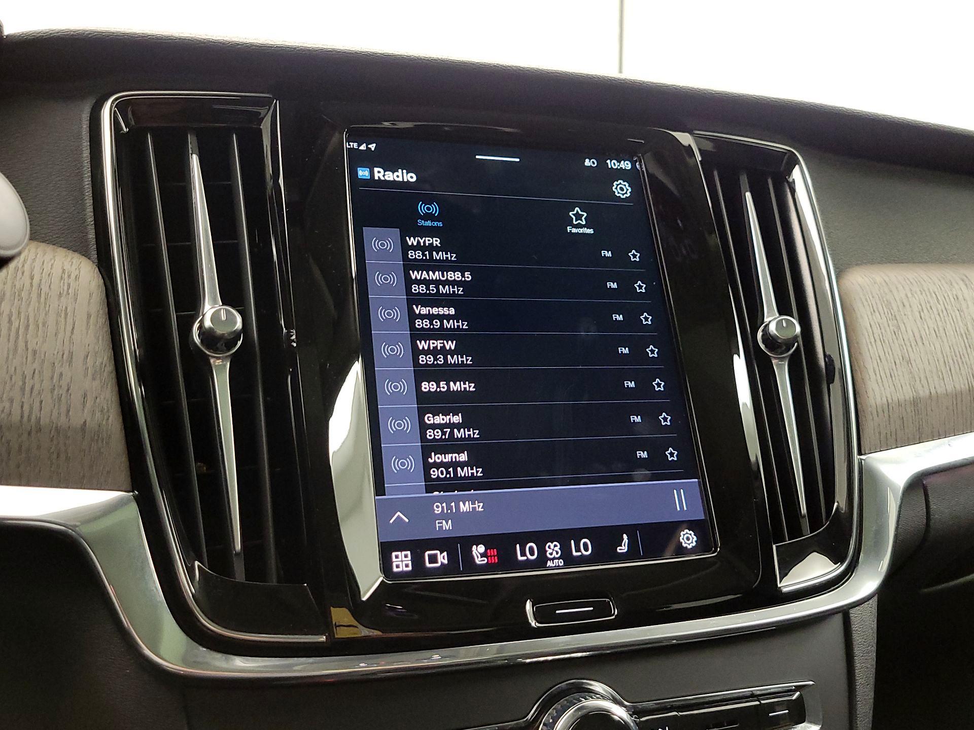 Thumbnail: 2025 Volvo S90 - 16