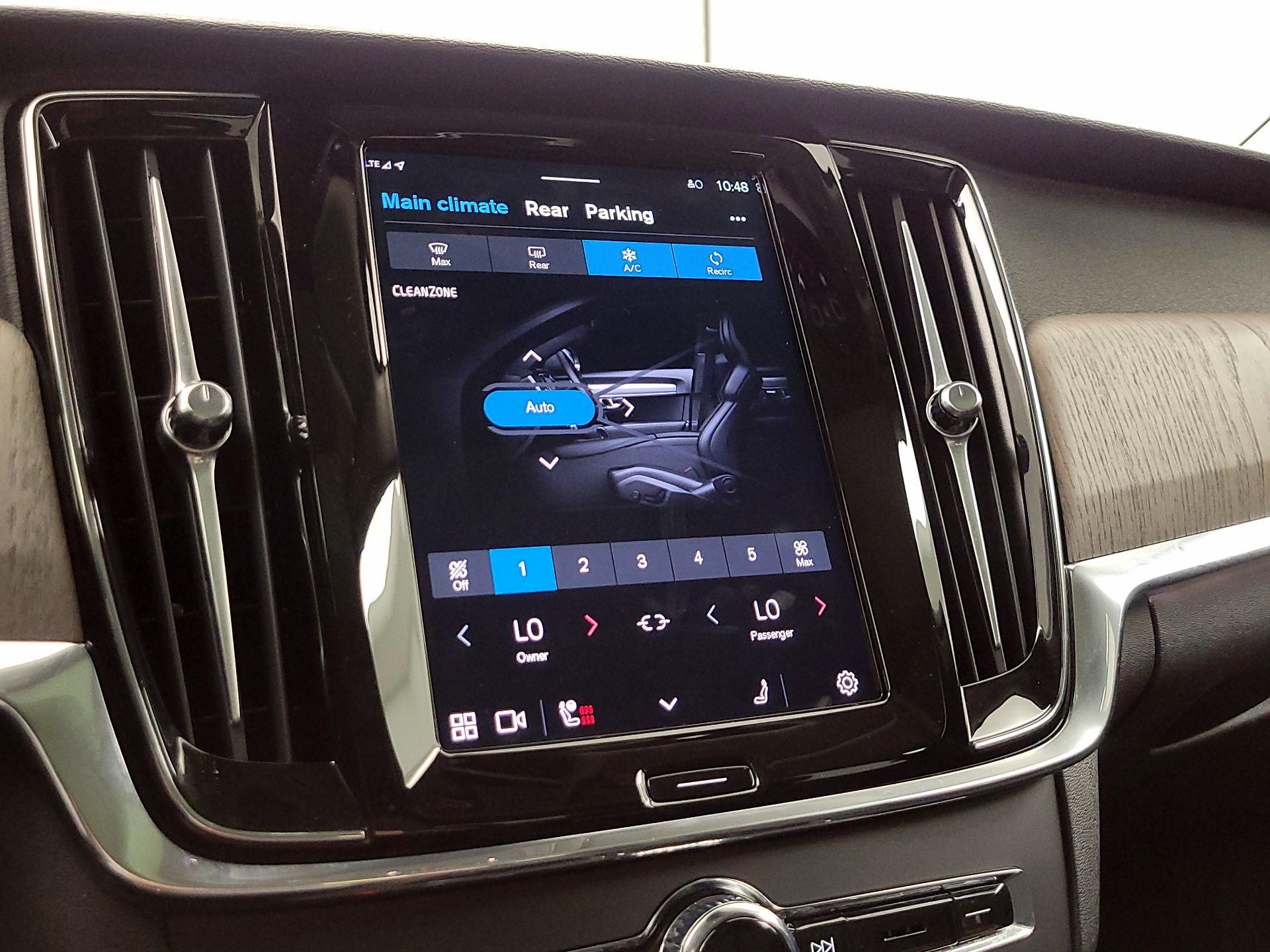 Thumbnail: 2025 Volvo S90 - 17