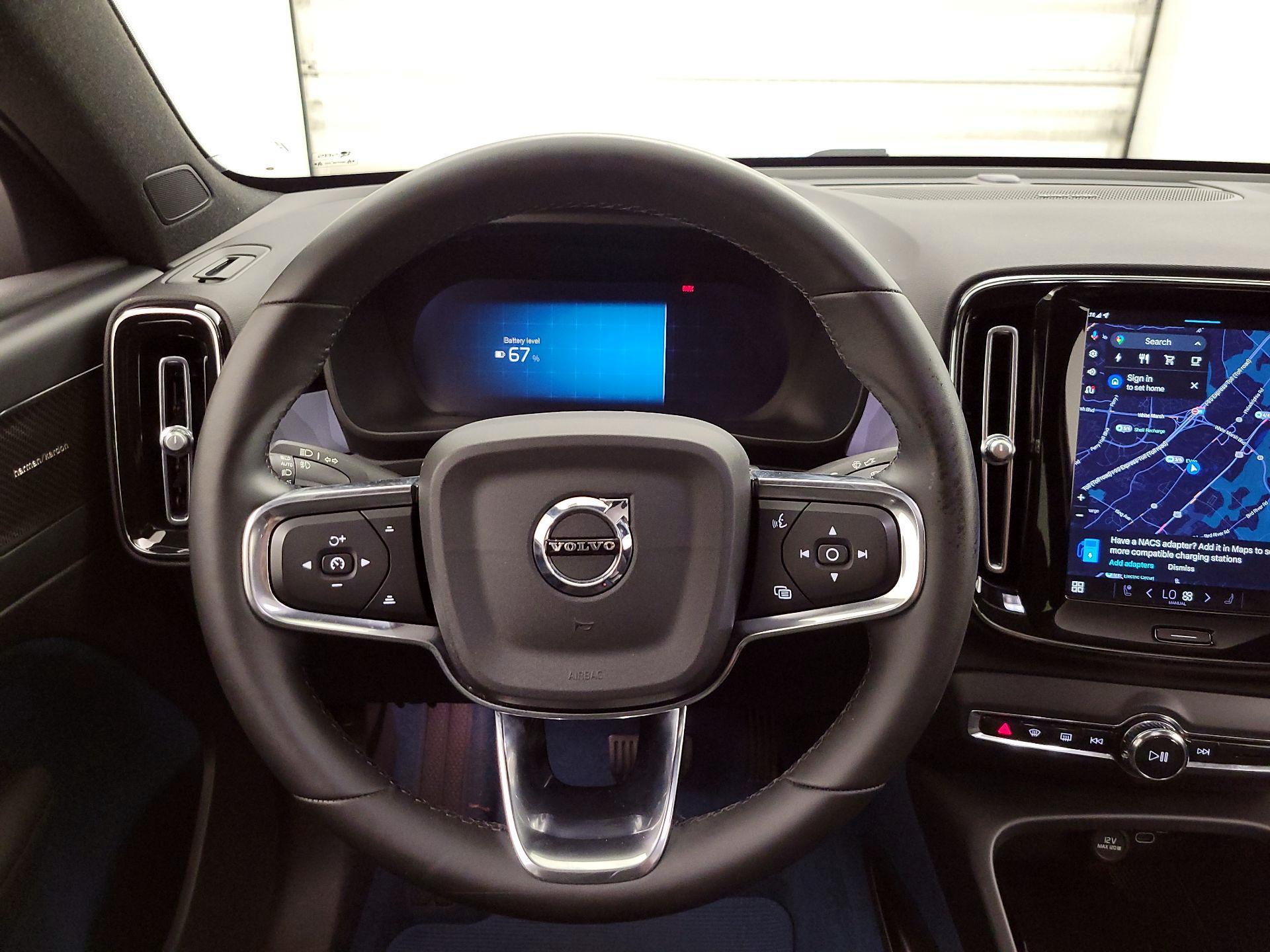Thumbnail: 2023 Volvo C40 - 10