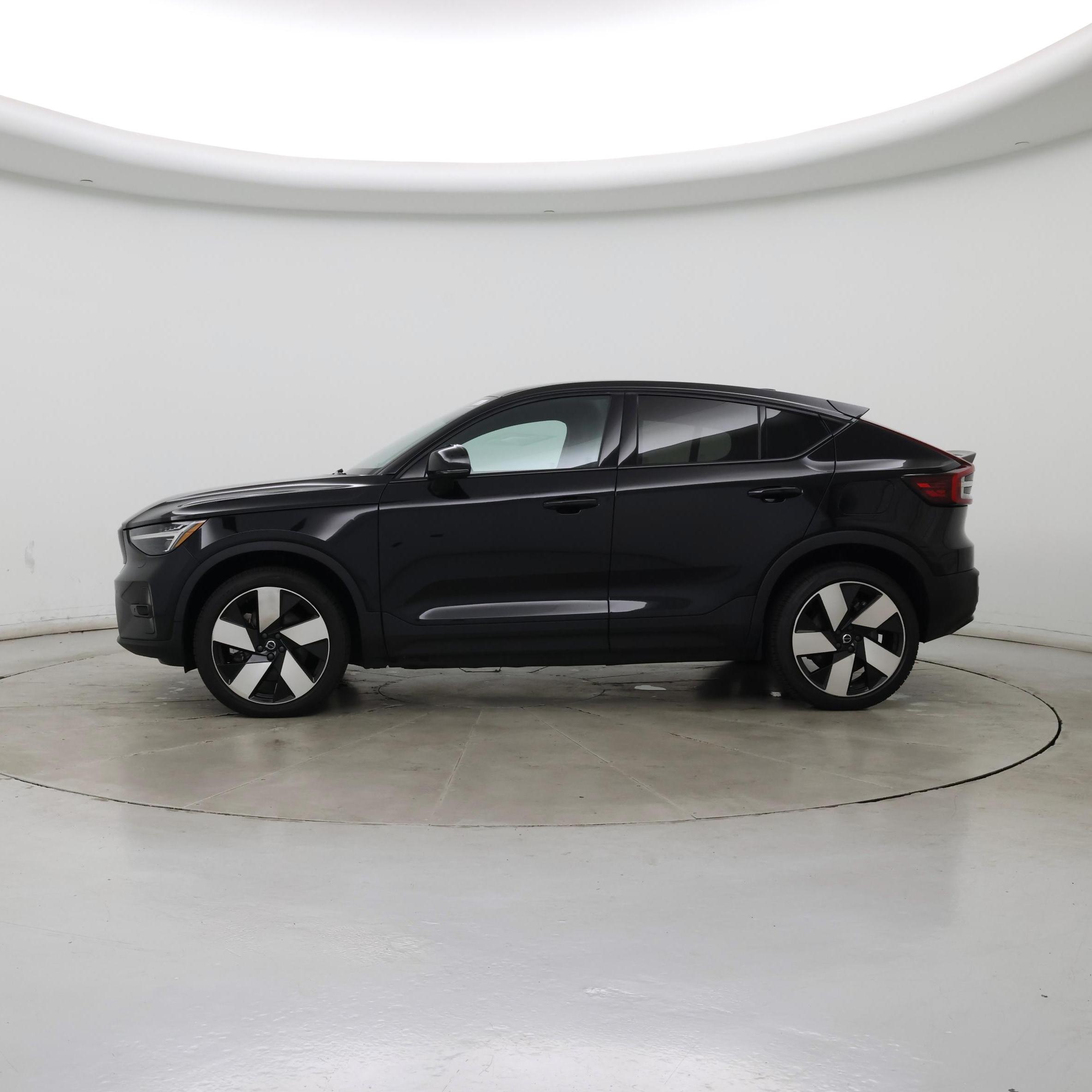 Thumbnail: 2023 Volvo C40 - 3