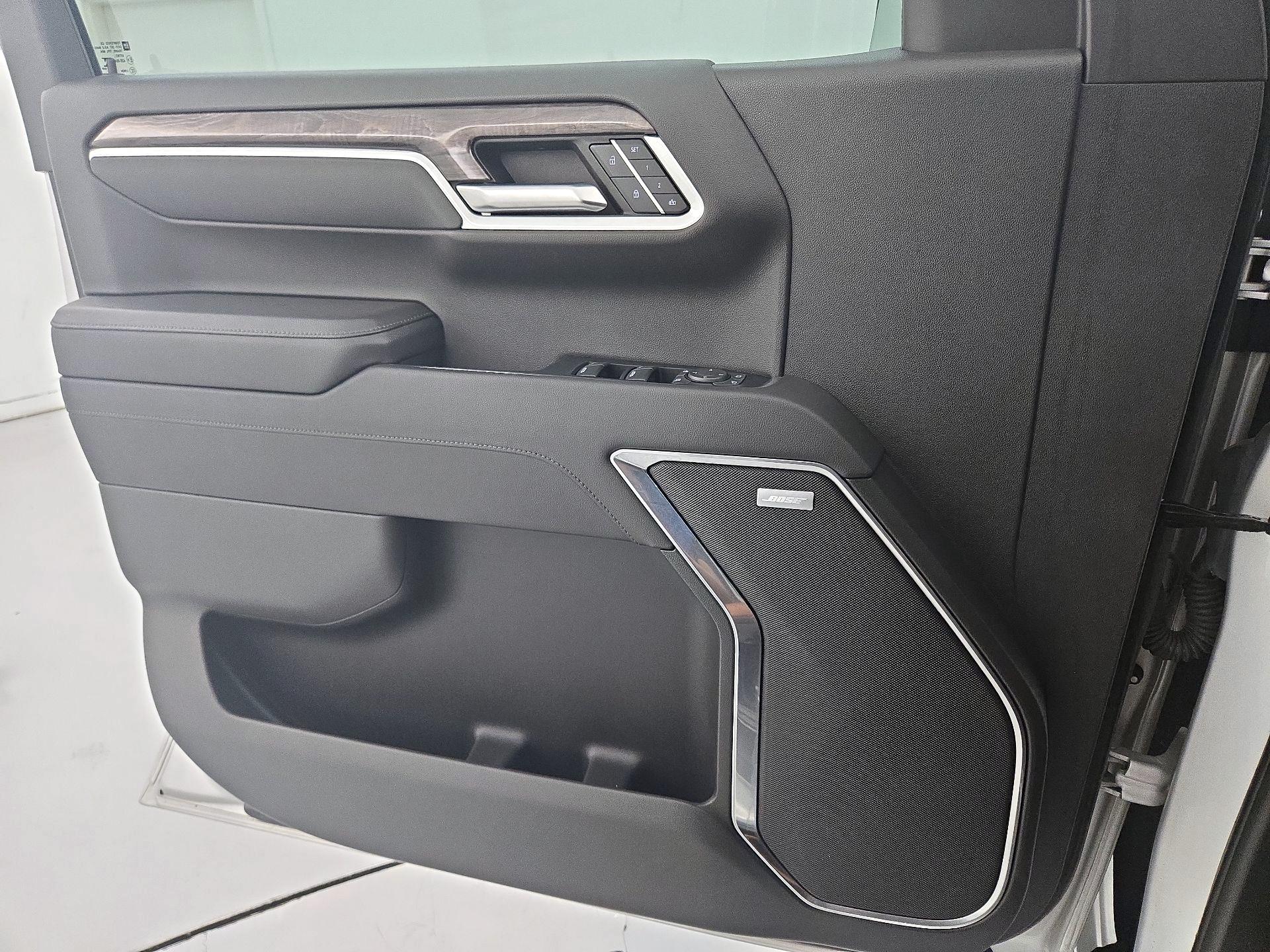 Thumbnail: 2022 Chevrolet Silverado 1500 - 12