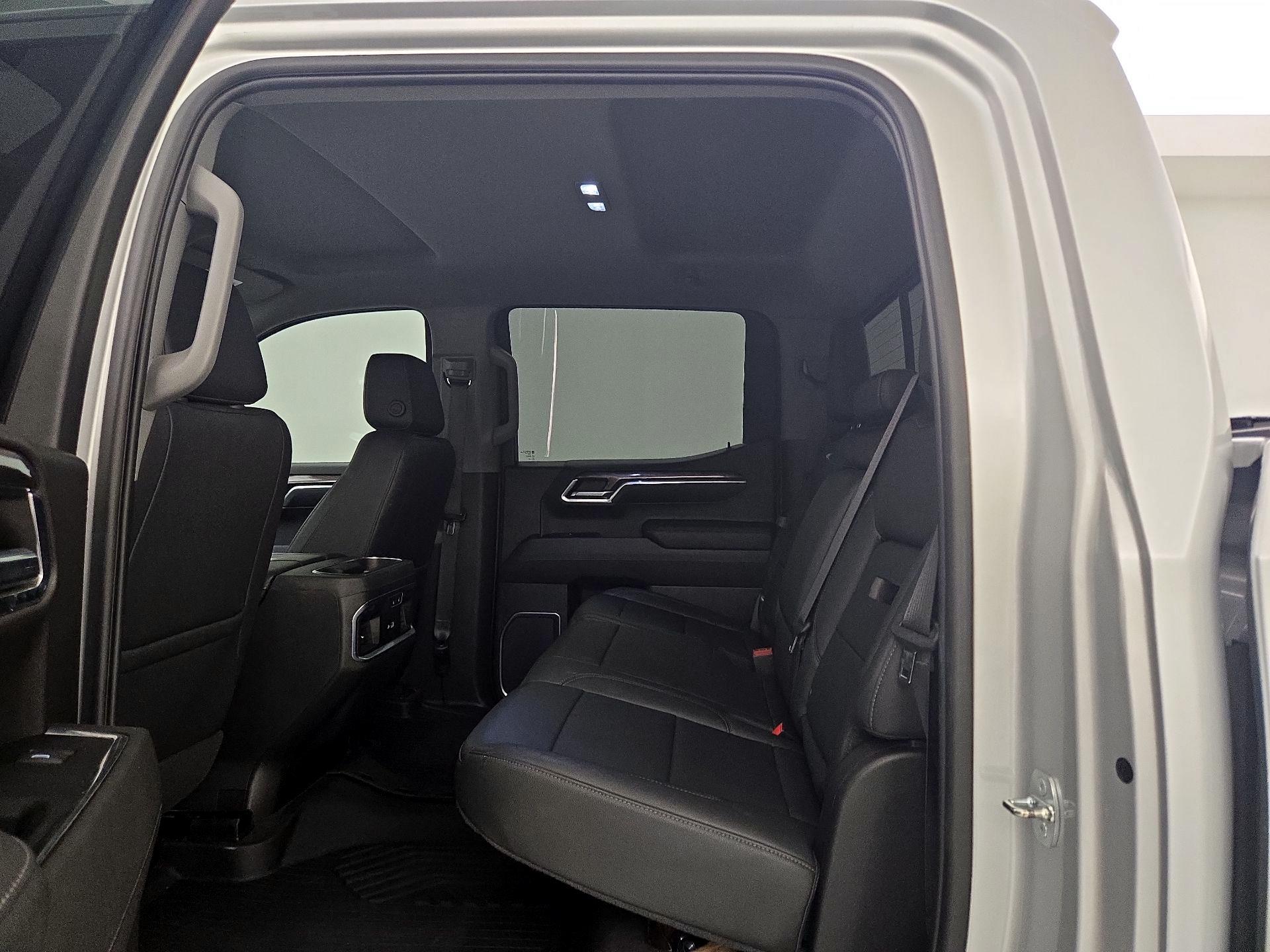 Thumbnail: 2022 Chevrolet Silverado 1500 - 19