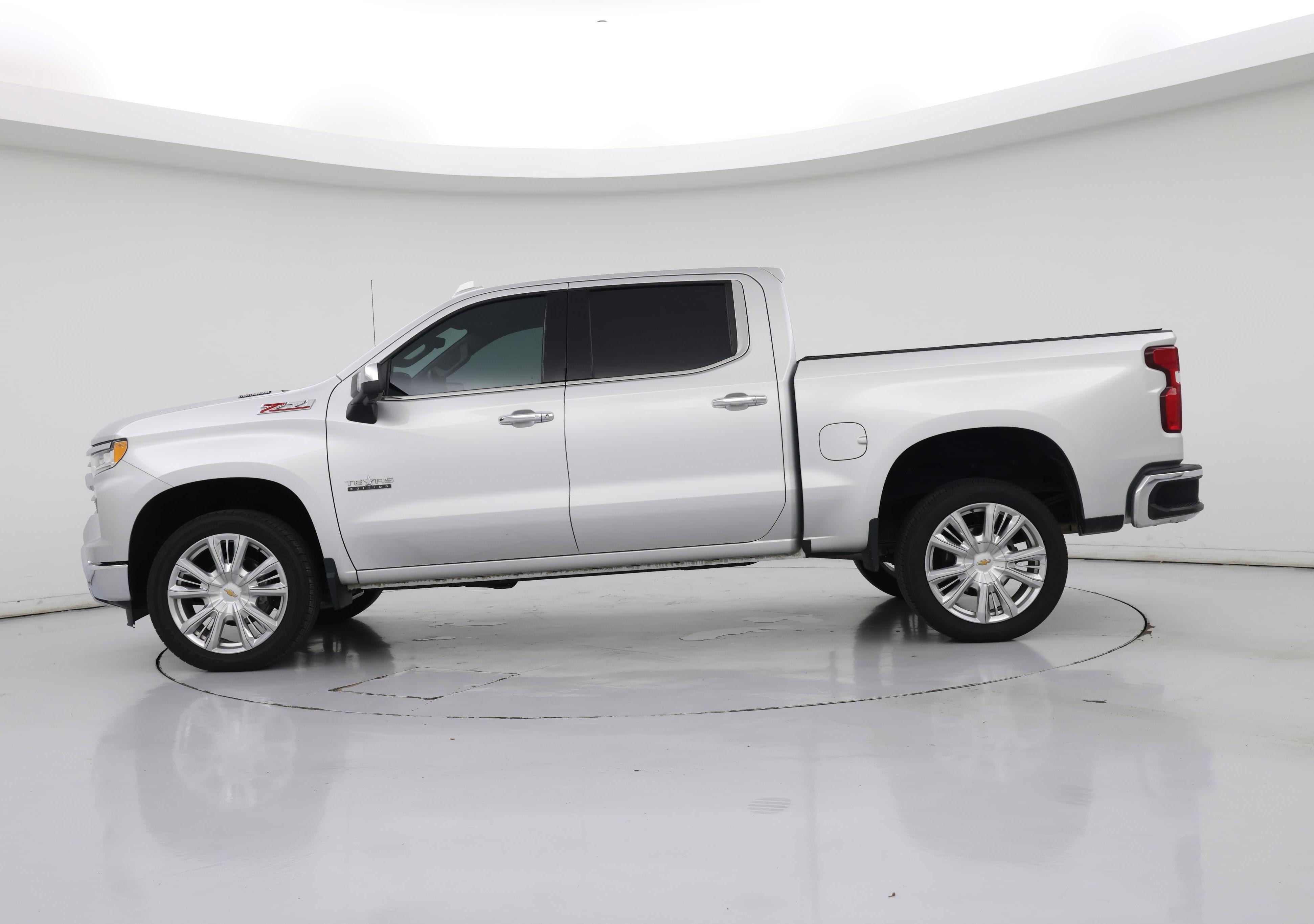 Thumbnail: 2022 Chevrolet Silverado 1500 - 3