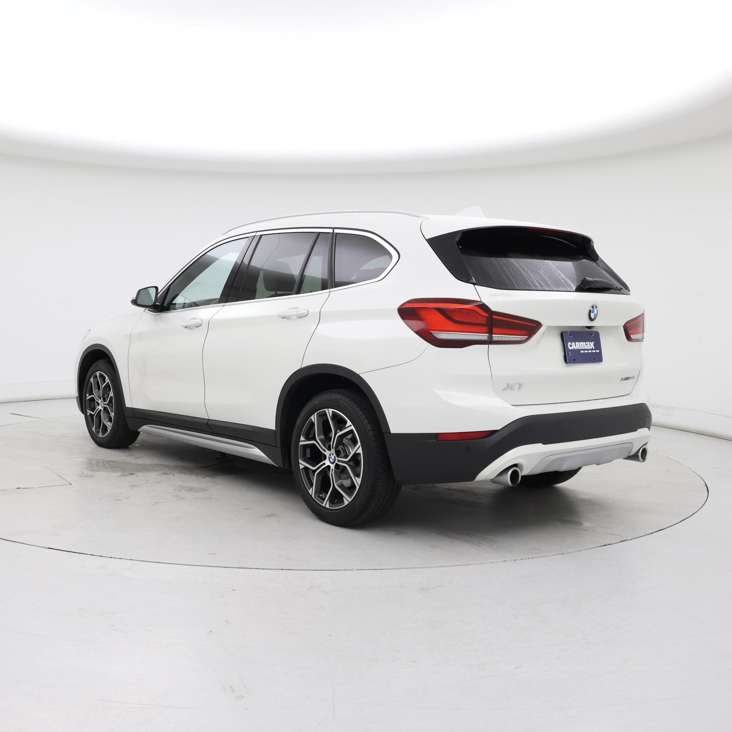 Thumbnail: 2021 BMW X1 - 2