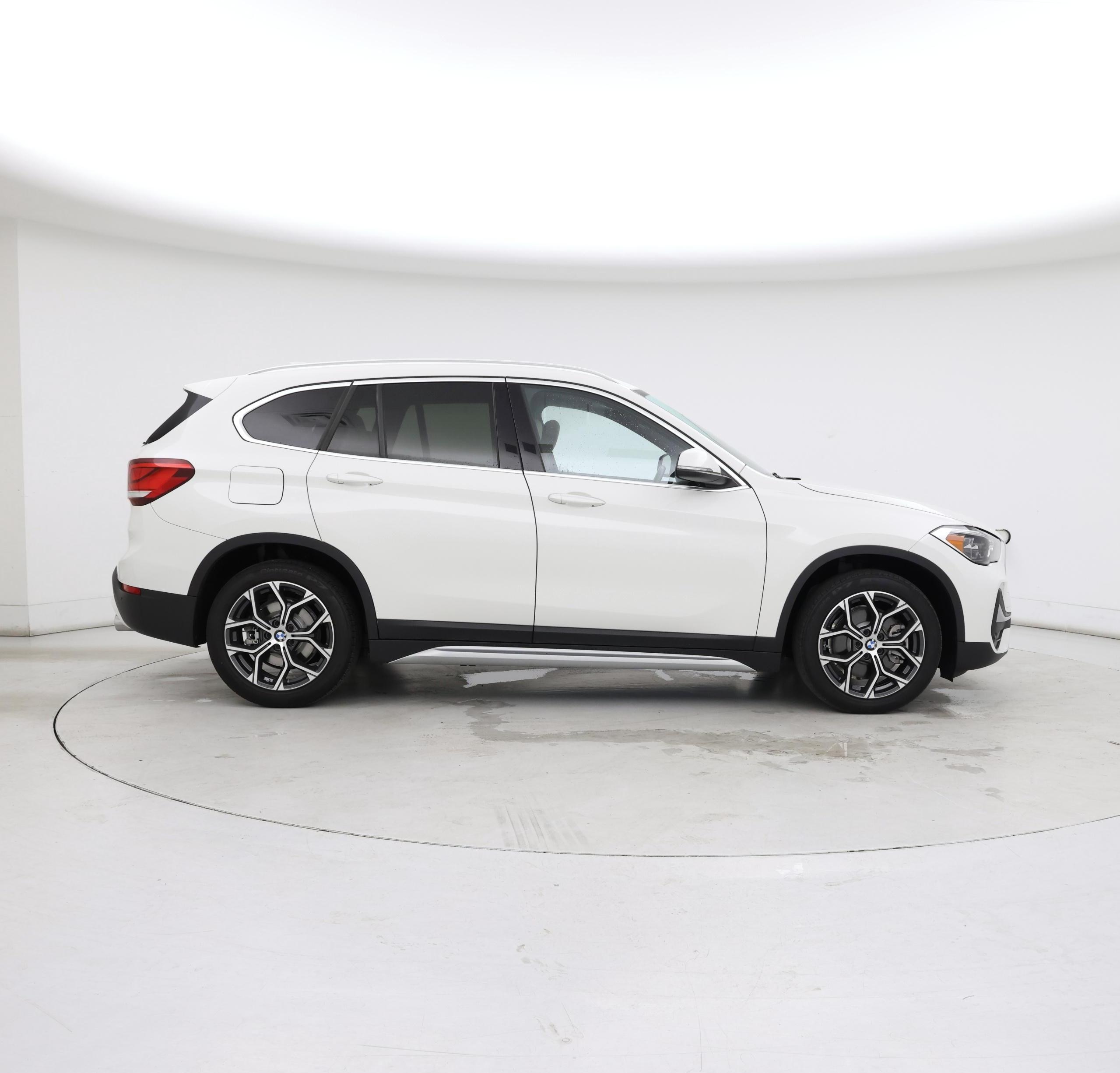 Thumbnail: 2021 BMW X1 - 7