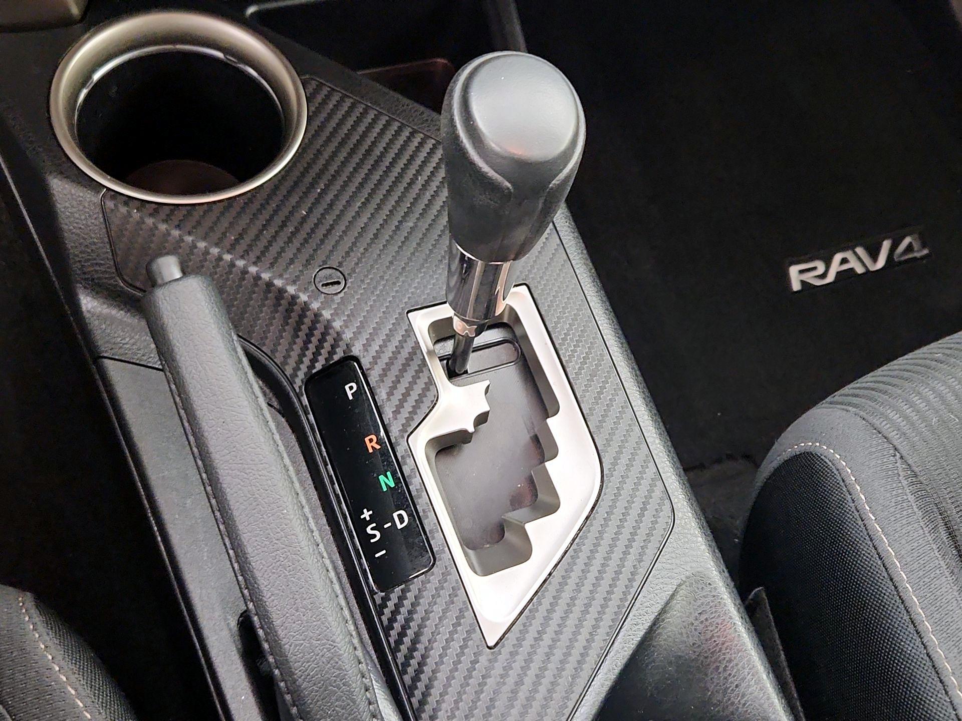 Thumbnail: 2013 Toyota RAV4 - 17