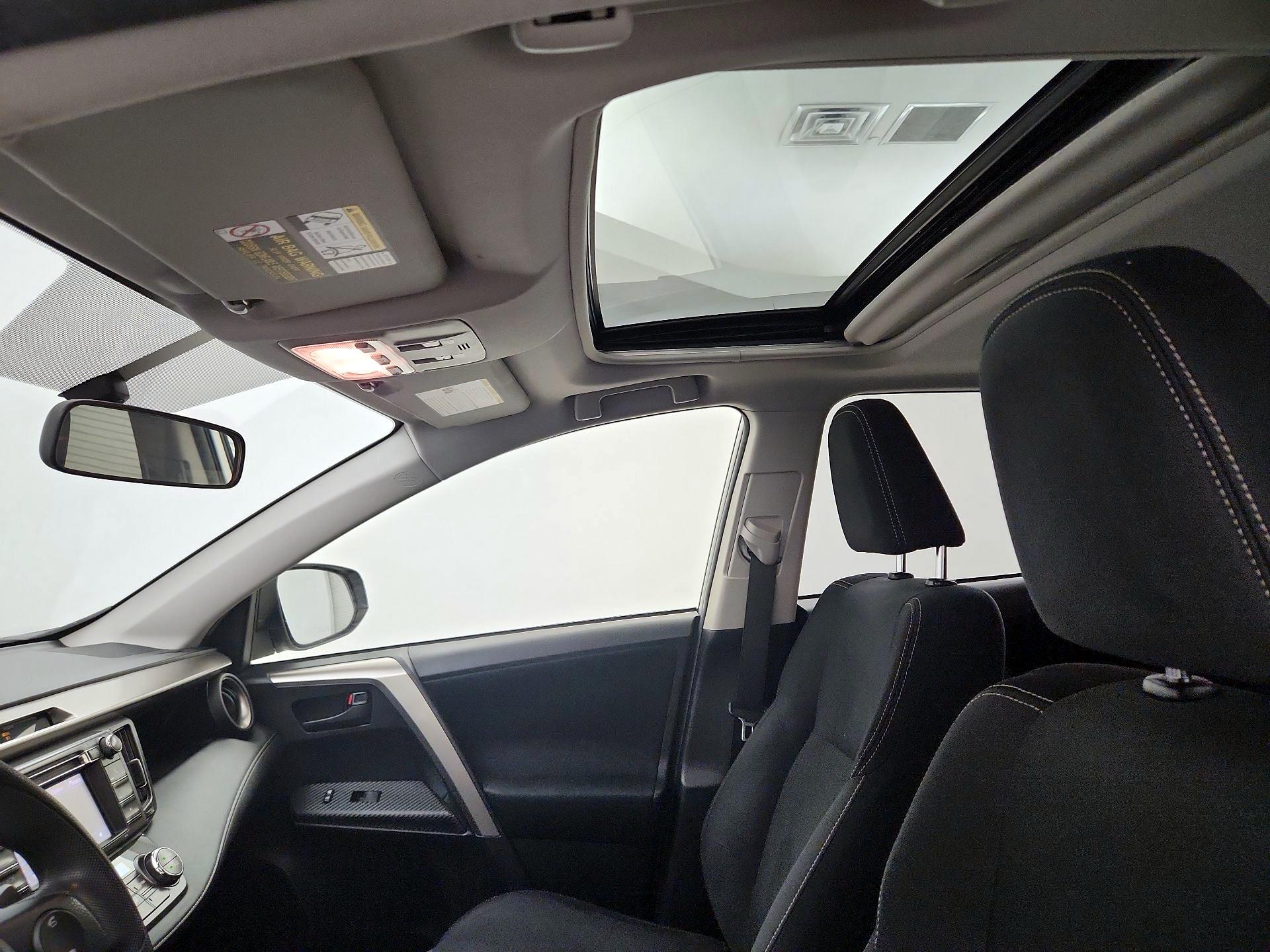 Thumbnail: 2013 Toyota RAV4 - 19